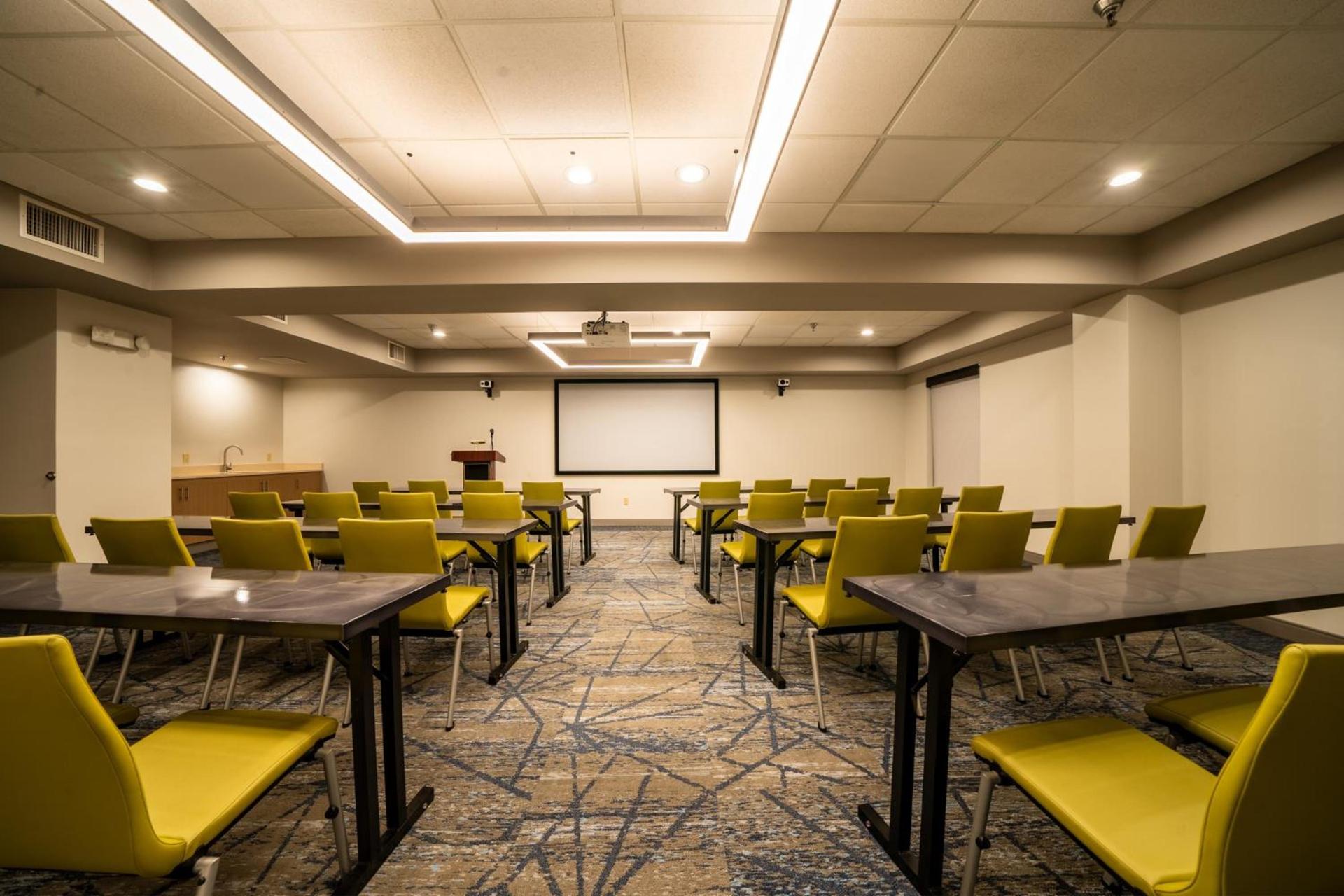 Holiday Inn Express Hotel & Suites Tampa-Oldsmar by IHG photo 70