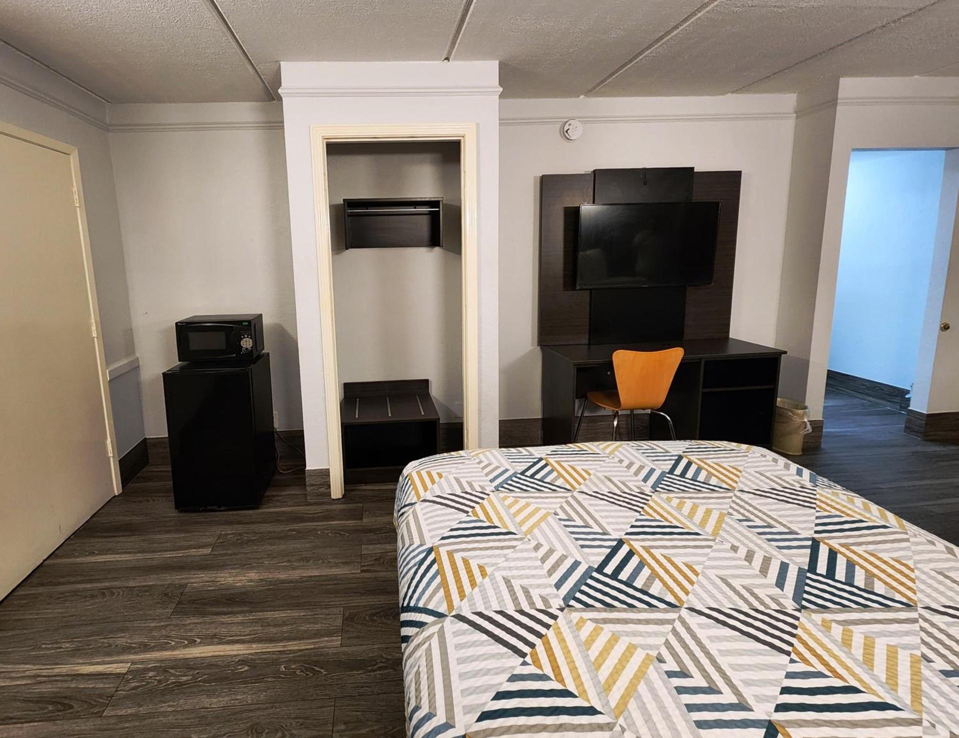 Motel 6-Baytown, TX - Garth Rd photo 34