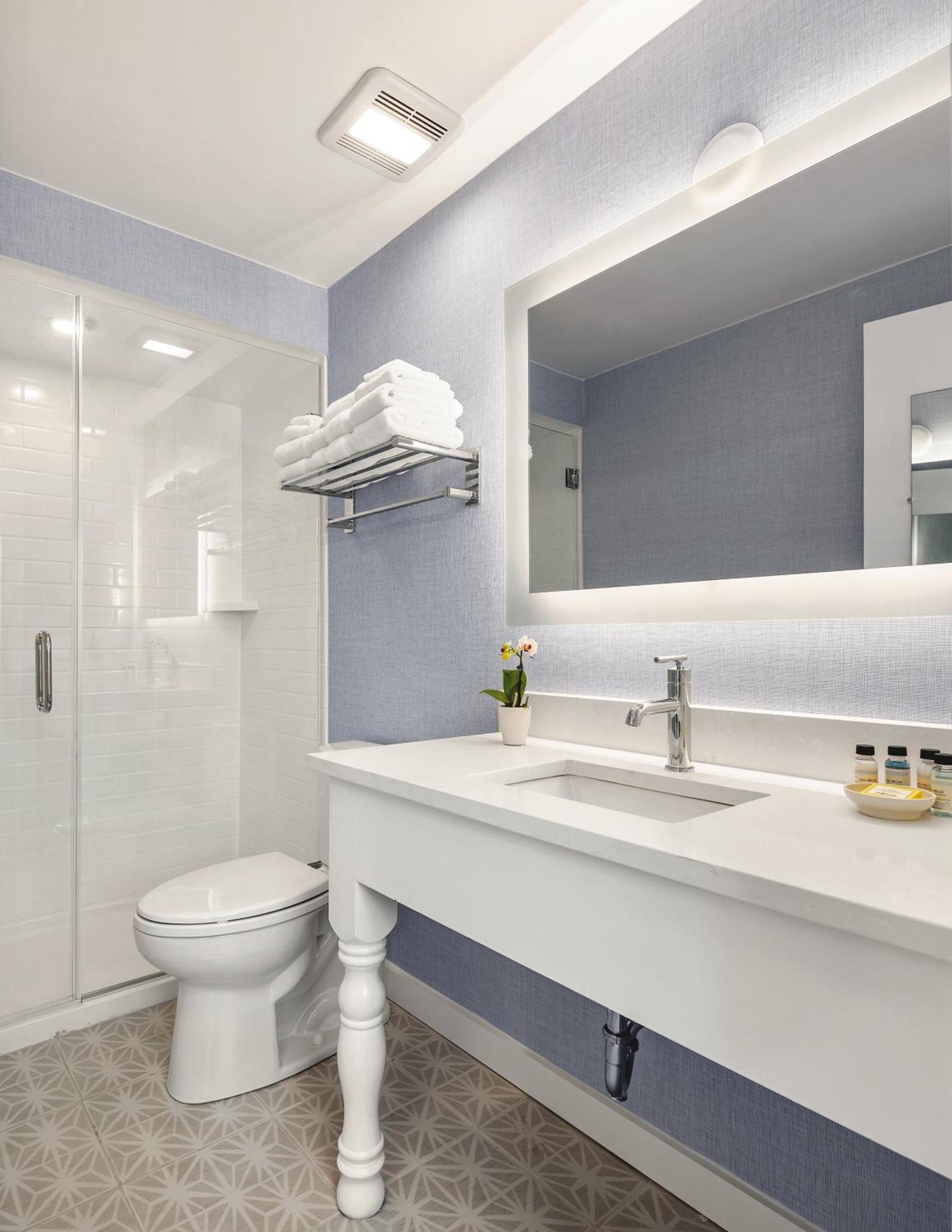 Nantucket Inn photo 7