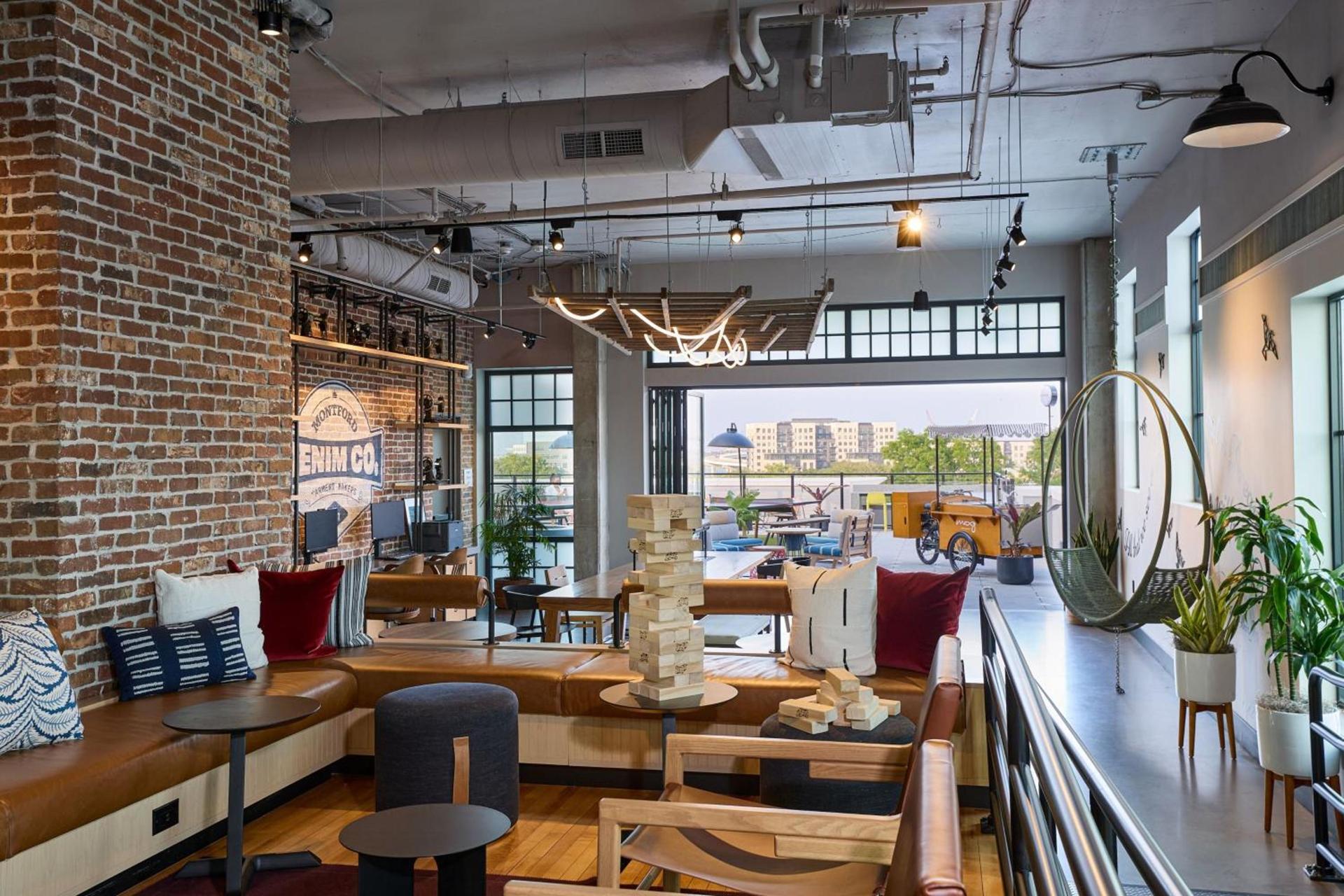 Moxy Charleston Downtown photo 18