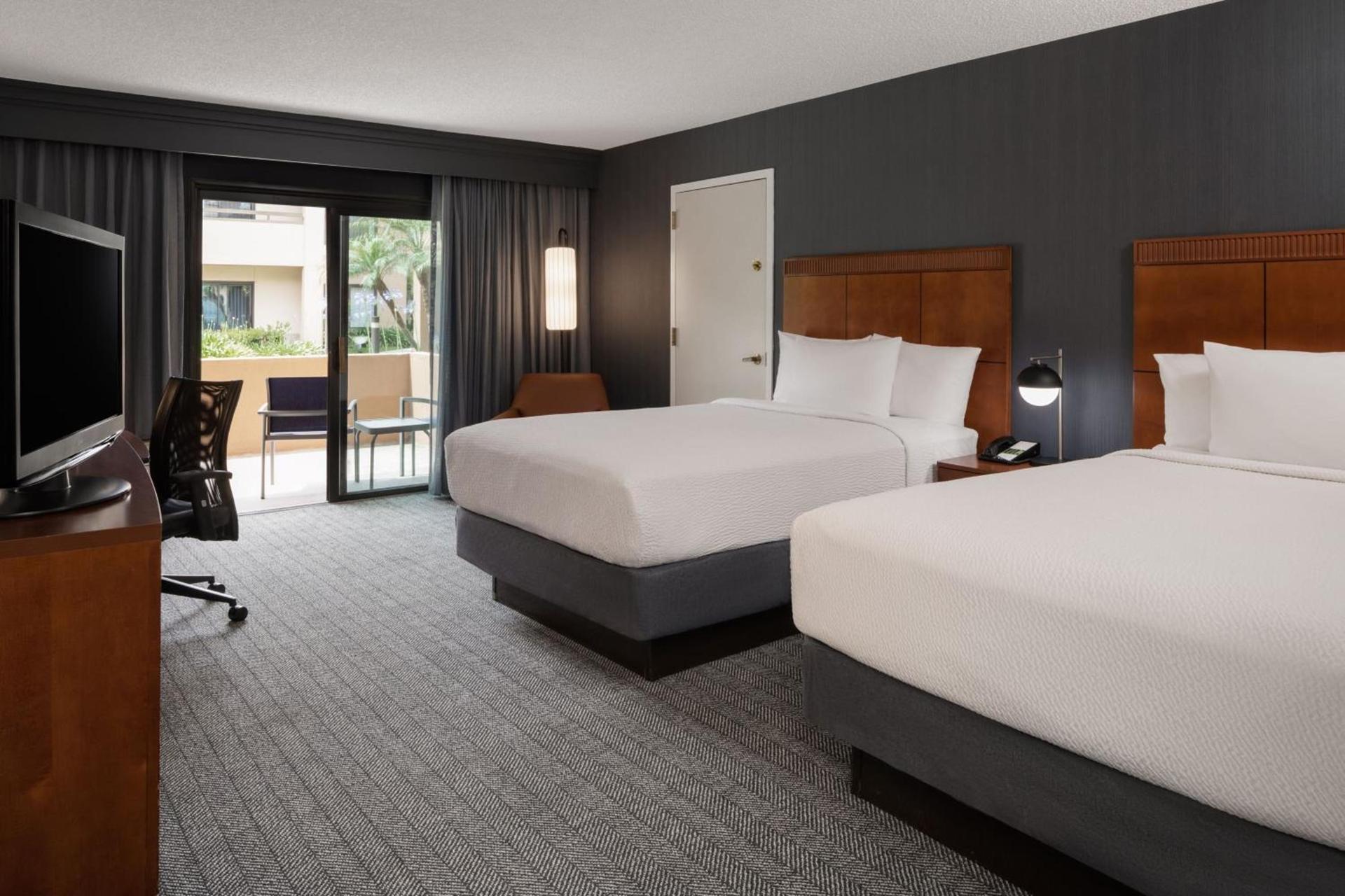 Courtyard Anaheim Buena Park photo 17