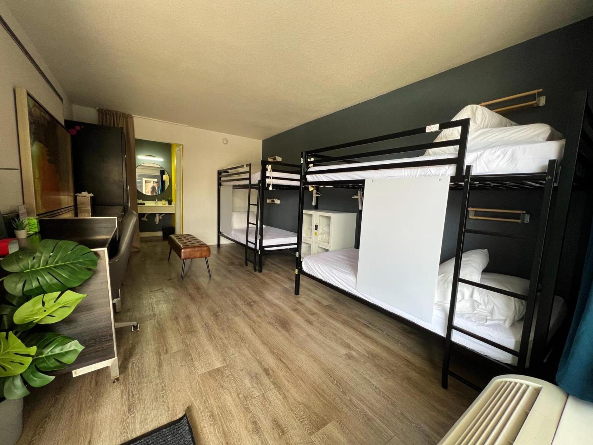 Bposhtels Houston photo 41