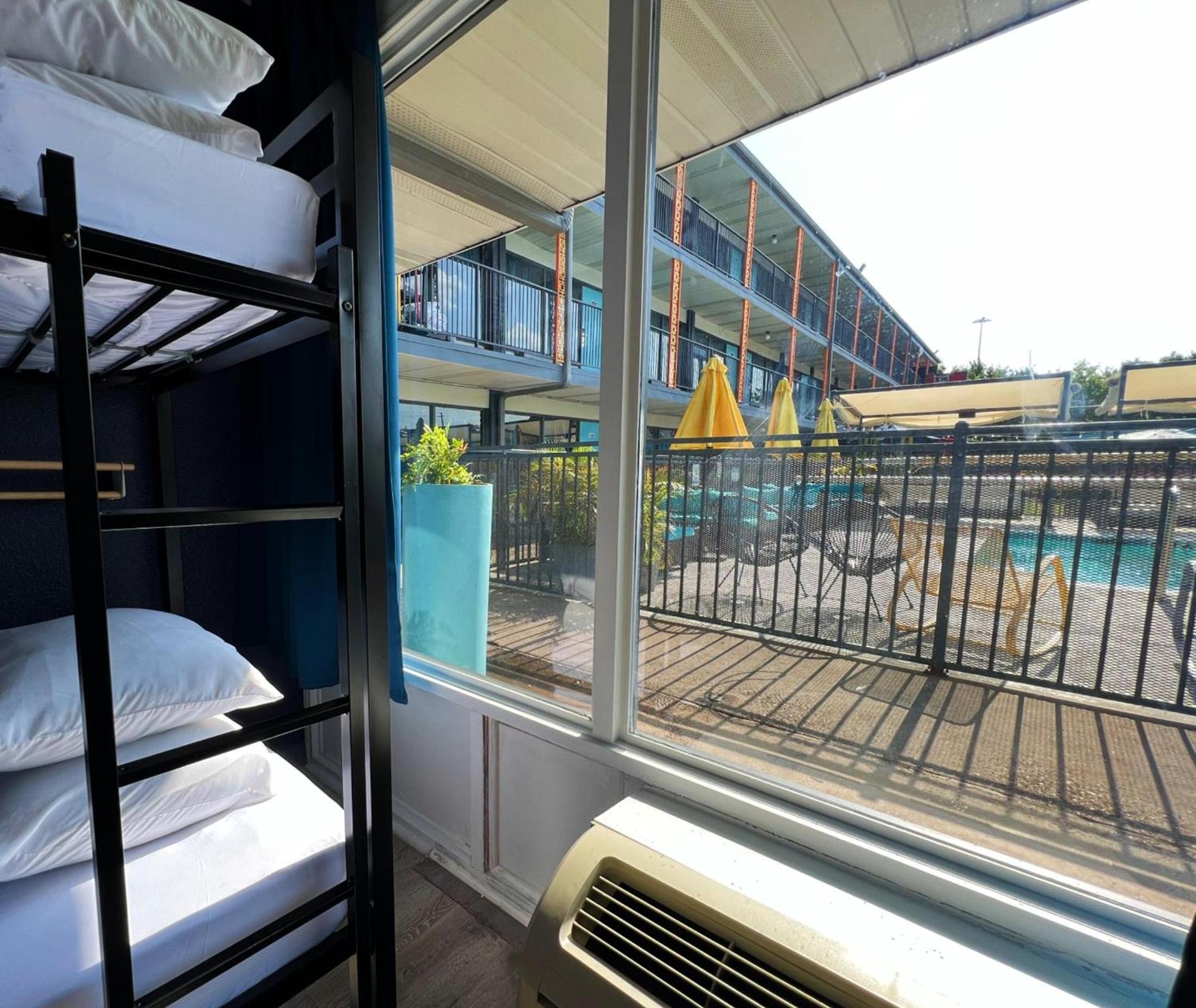 Bposhtels Houston photo 13
