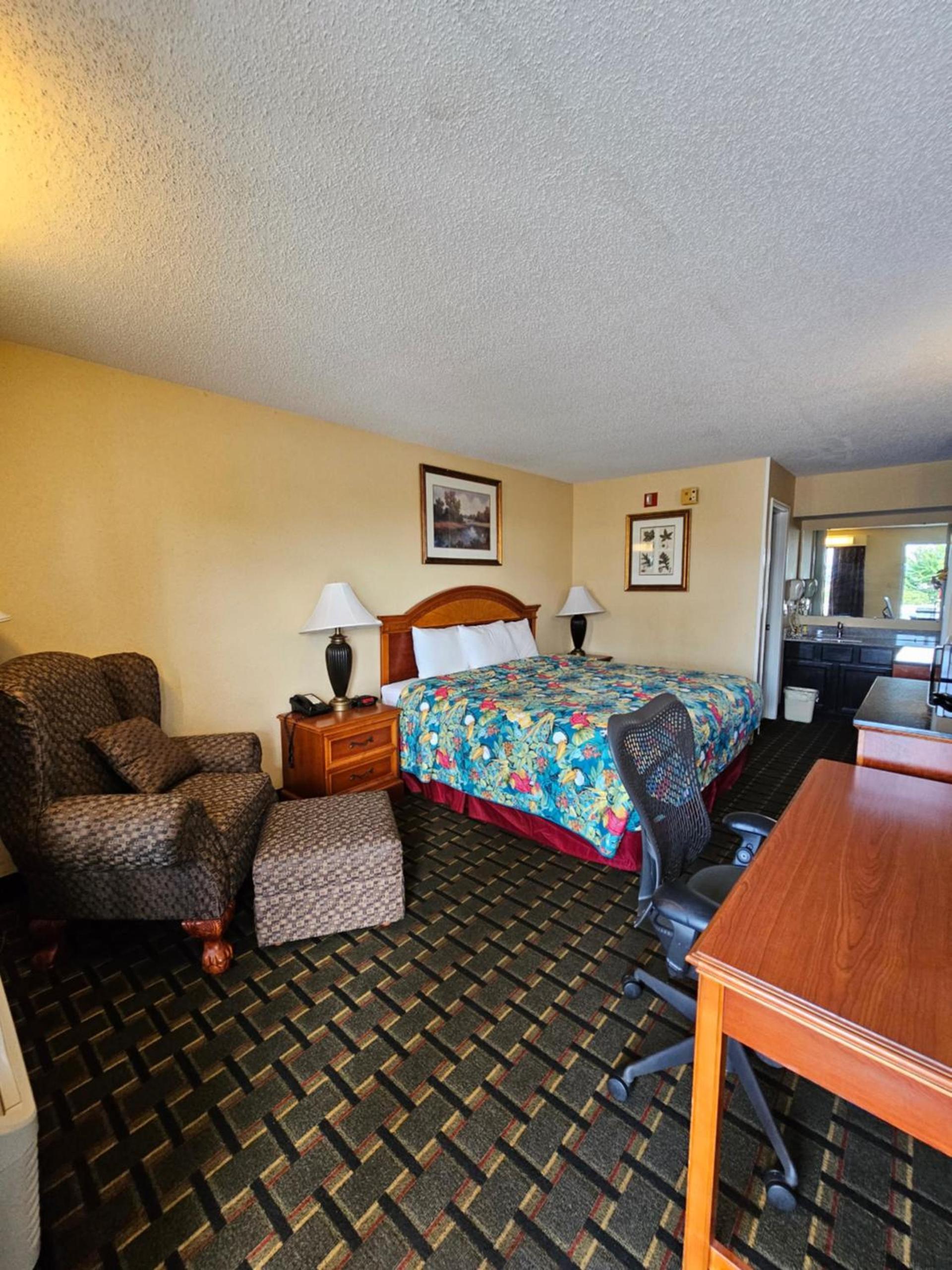 Jameson Inn Douglas photo 35