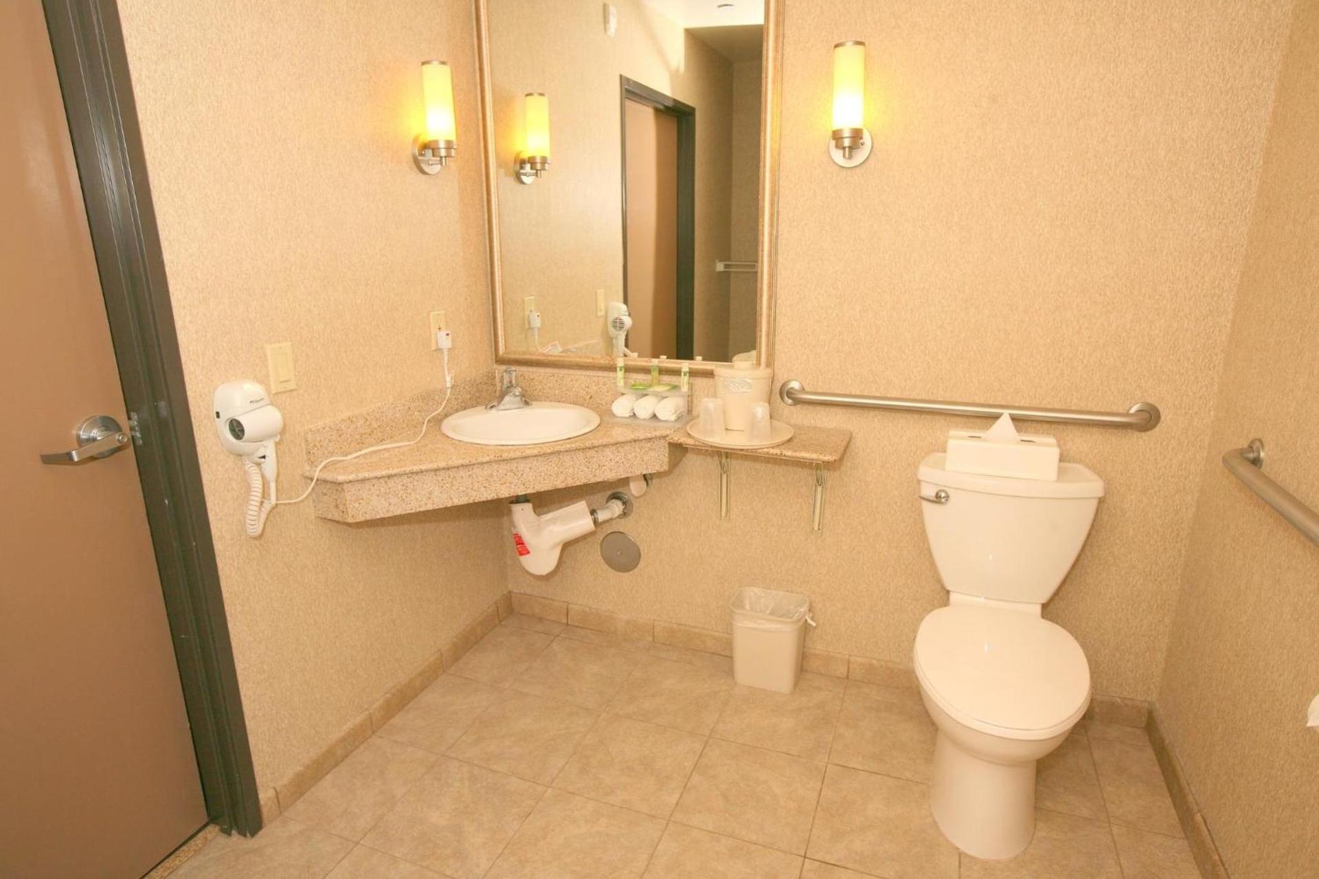 Holiday Inn Express San Diego South - Chula Vista by IHG photo 44