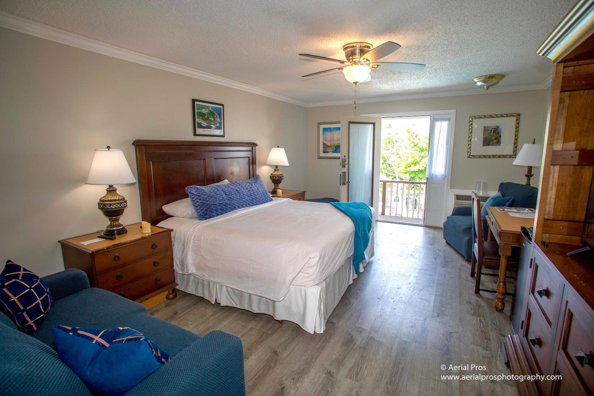 Kenny's Tipperary Inn photo 16