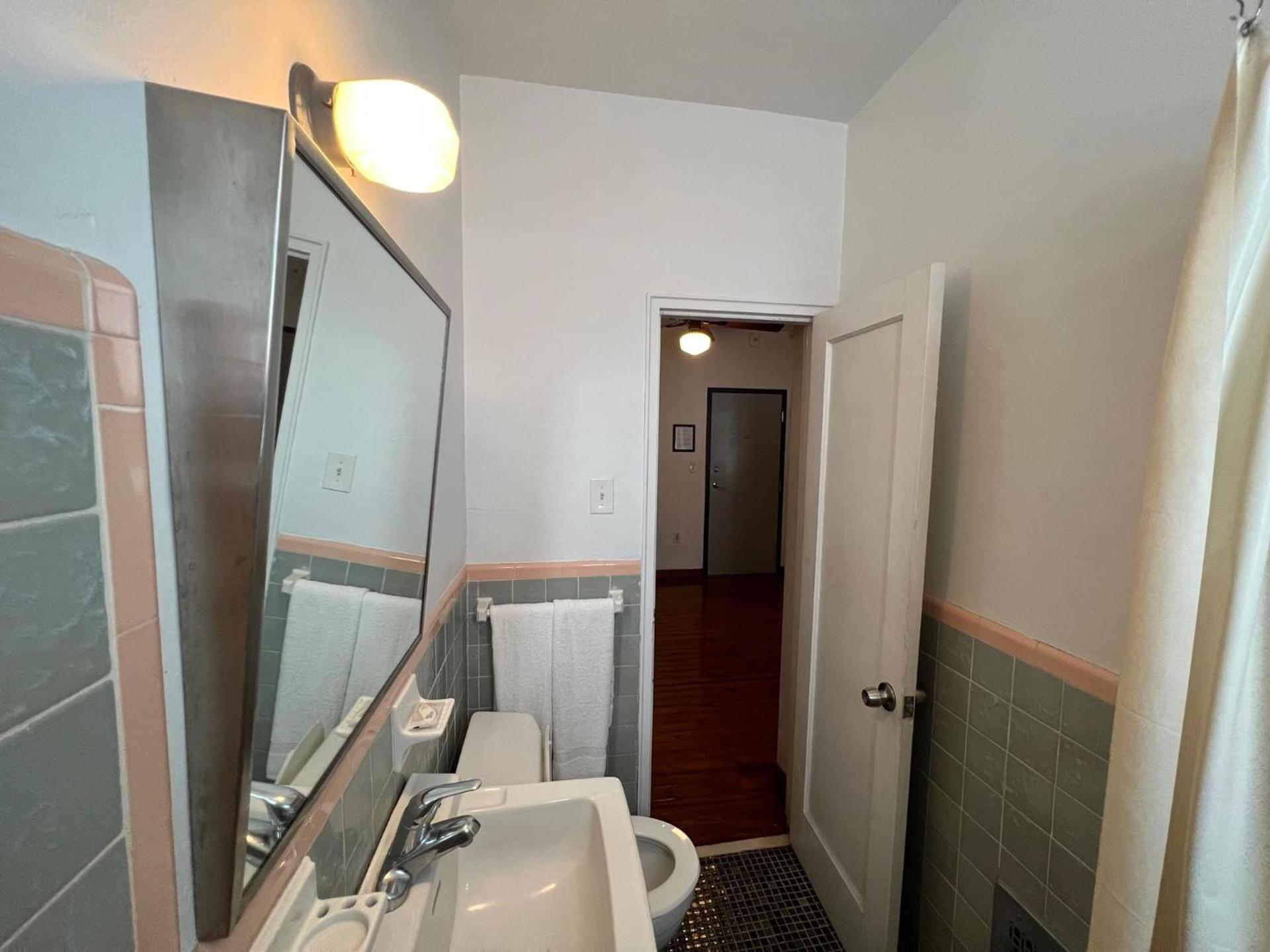 Sherbrooke All Suites Hotel photo 7