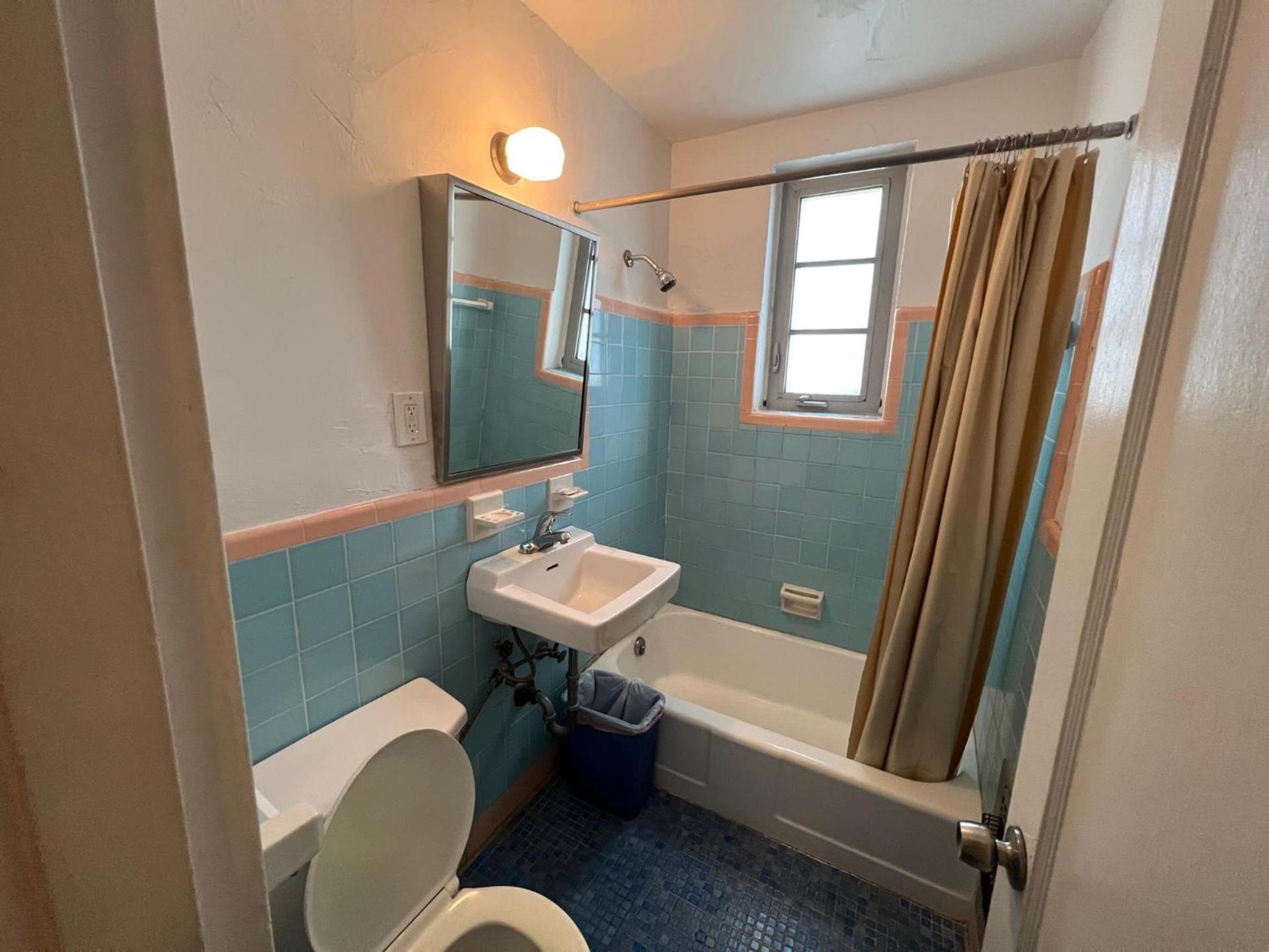 Sherbrooke All Suites Hotel photo 11