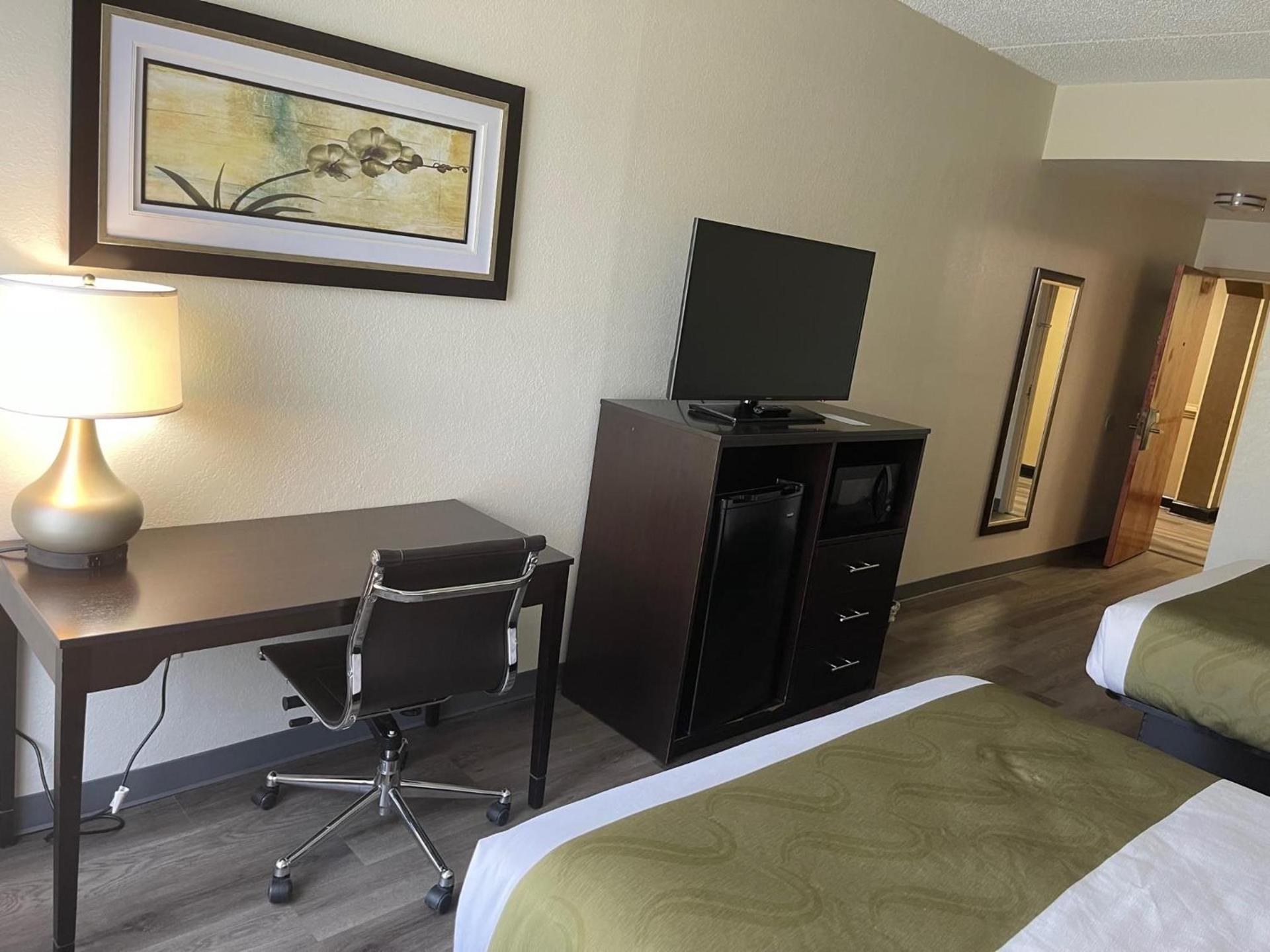 Quality Inn & Suites Lexington South photo 43