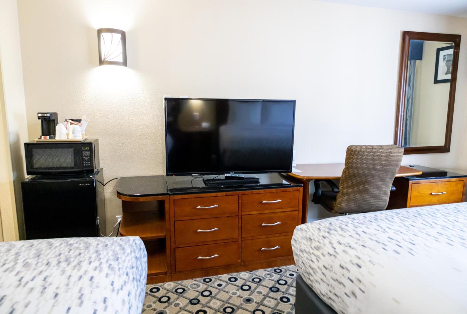 Days Inn by Wyndham College Park Atlanta Airport South photo 30