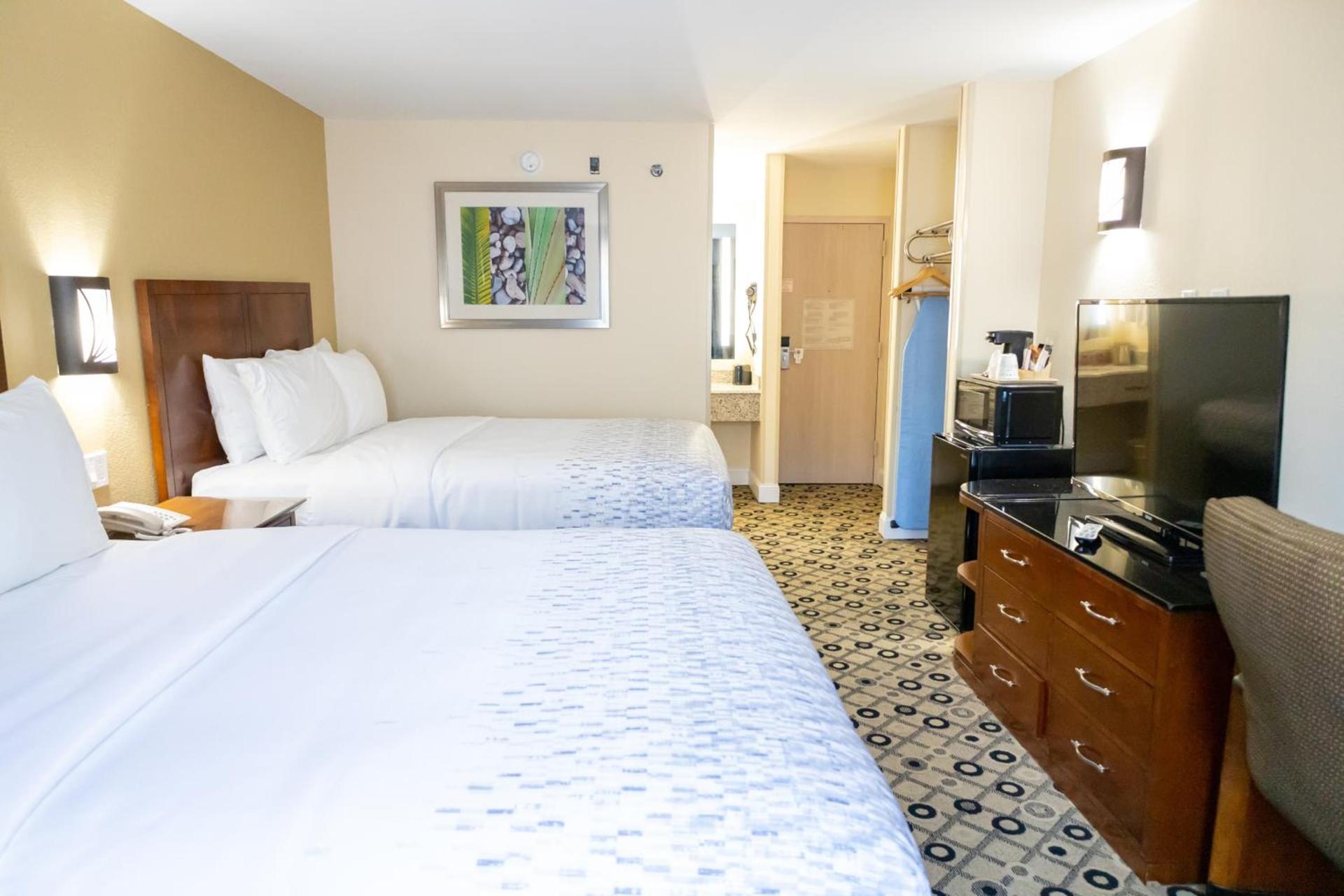 Days Inn by Wyndham College Park Atlanta Airport South photo 32