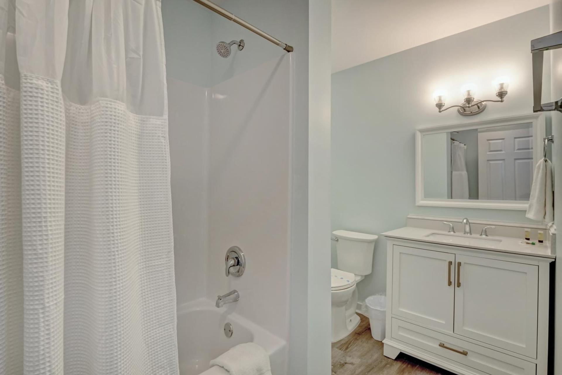 Loggerhead Inn and Suites photo 76