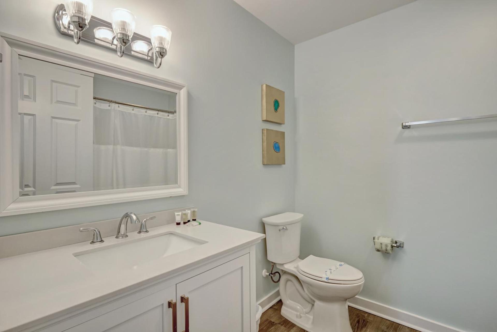 Loggerhead Inn and Suites photo 71