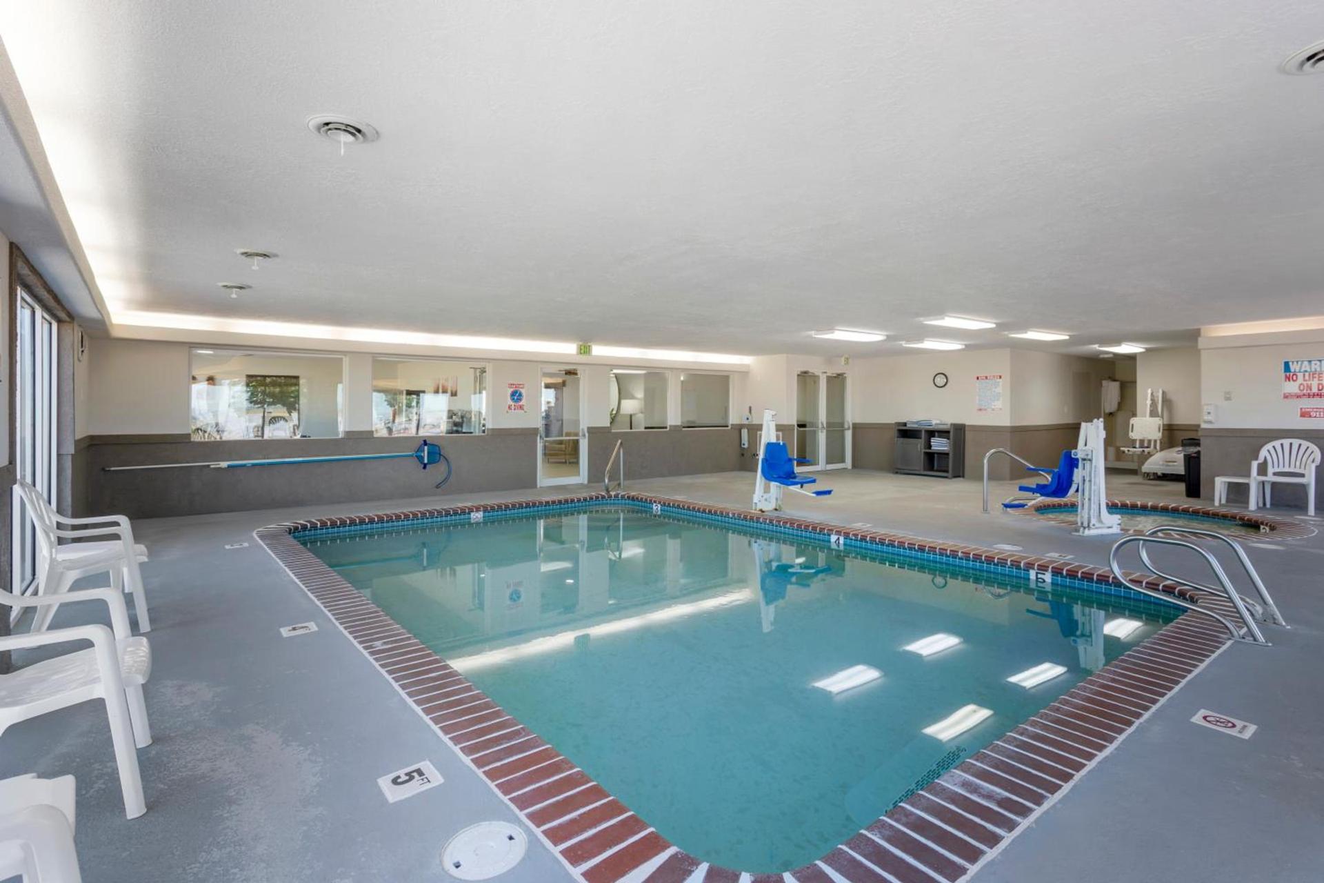 Quality Inn & Suites Fillmore I-15 photo 42