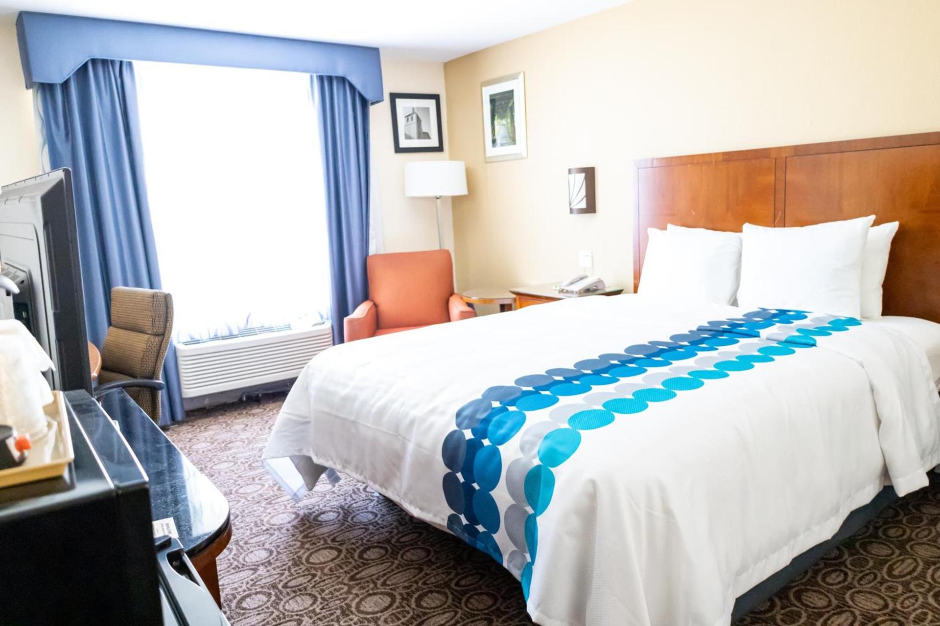 Baymont by Wyndham College Park Atlanta Airport South photo 3