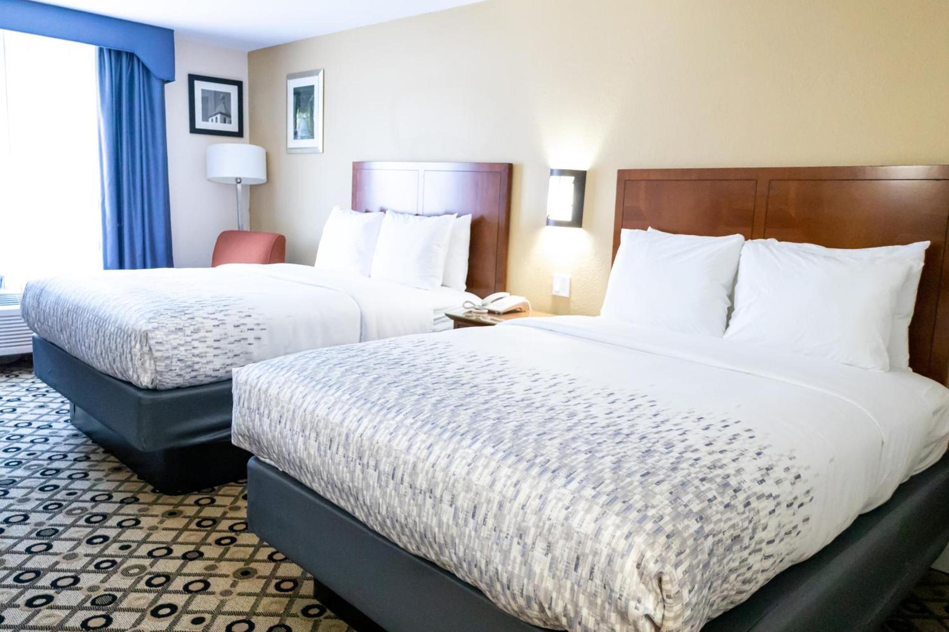 Baymont by Wyndham College Park Atlanta Airport South photo 16