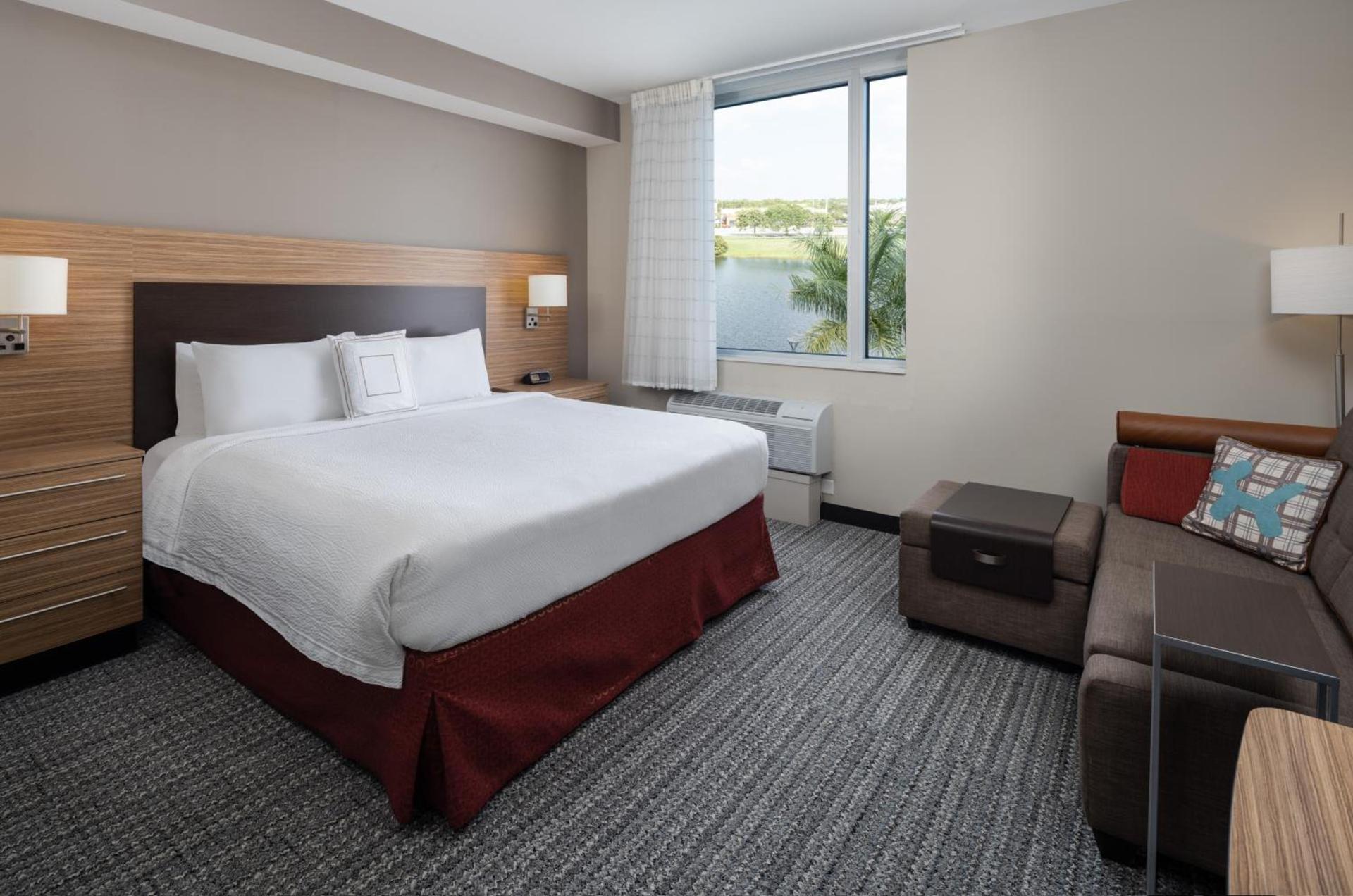 TownePlace Suites Miami Kendall West photo 3