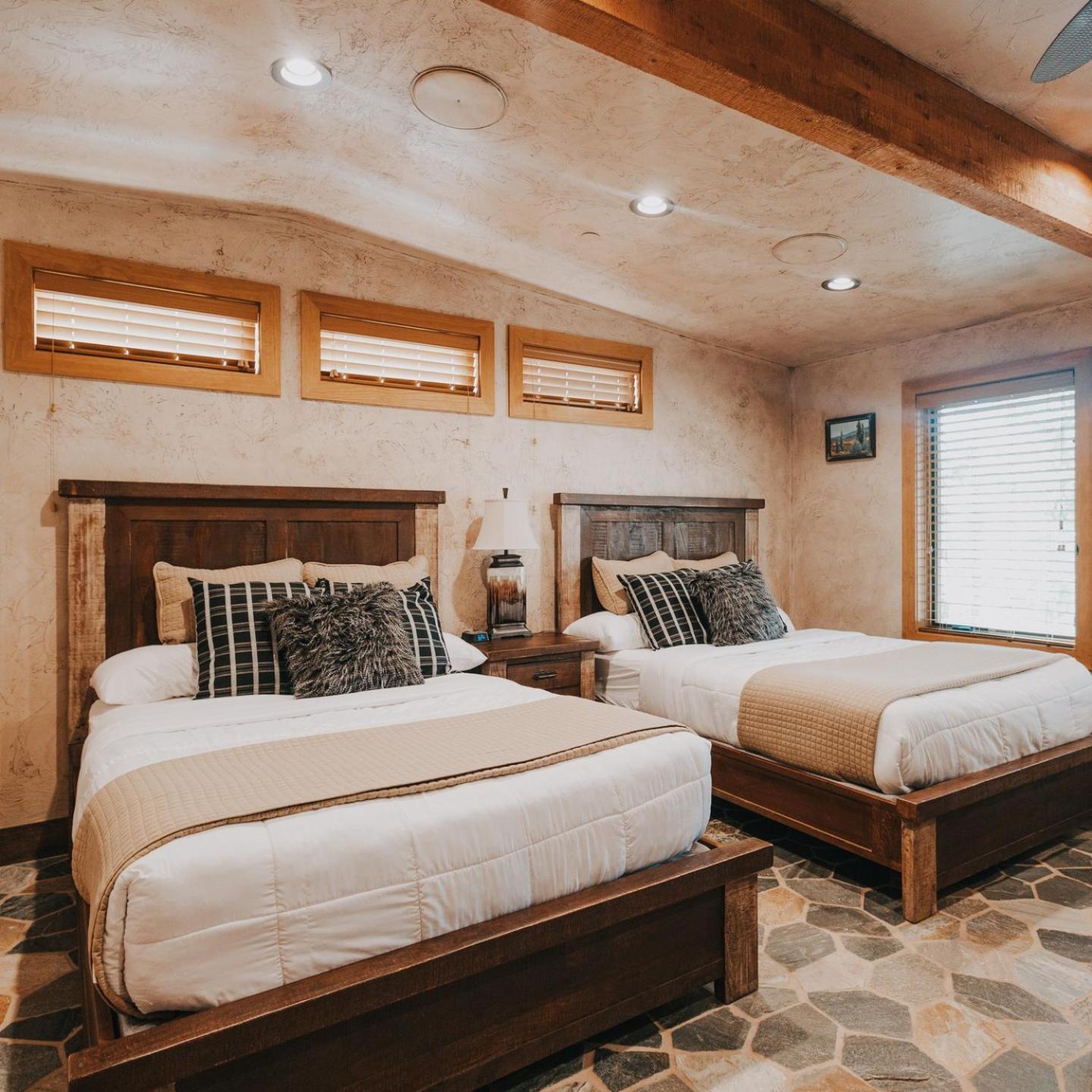 Cougar Ridge Resort photo 59