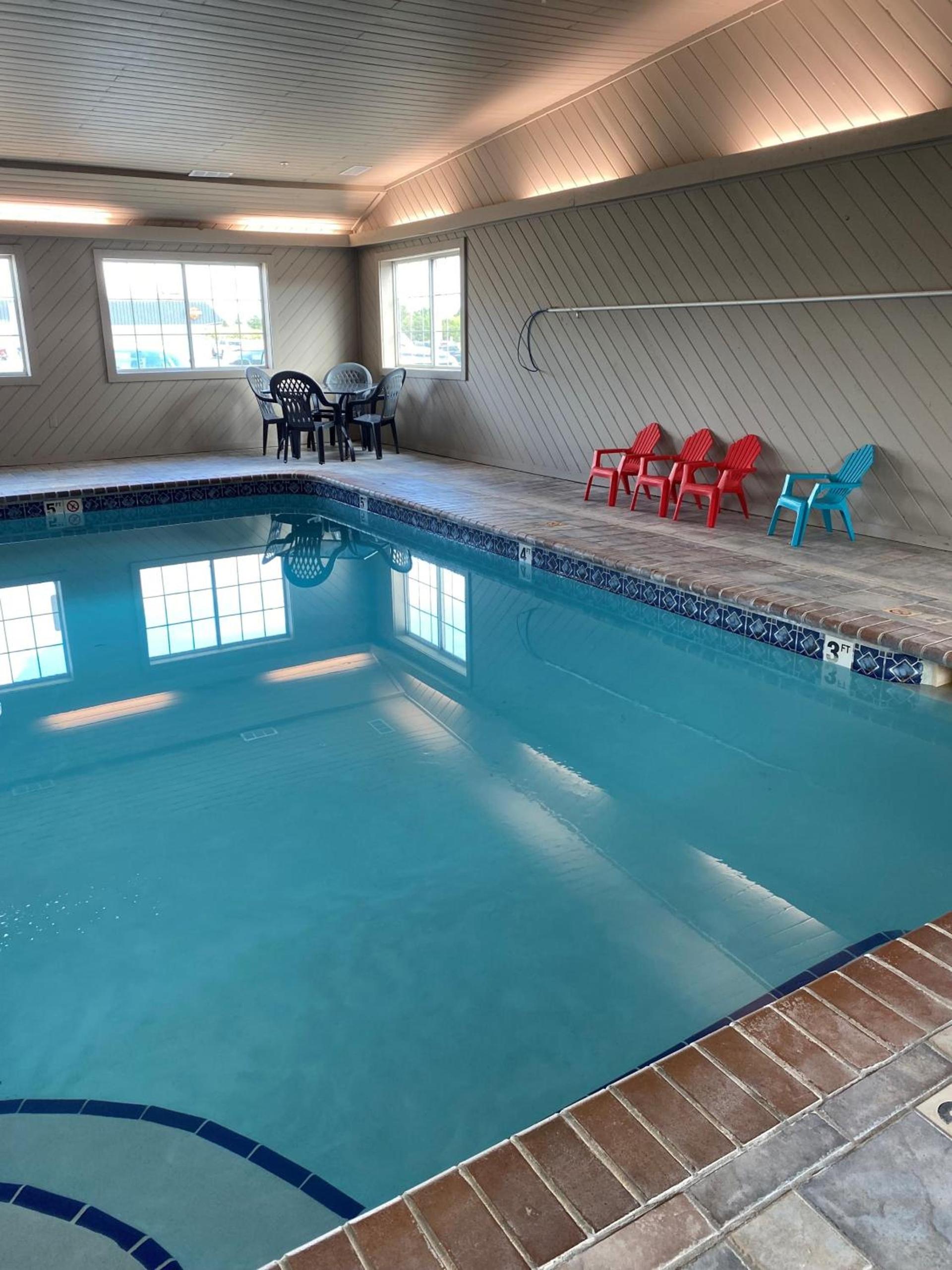 Super 8 by Wyndham Carroll/East photo 28
