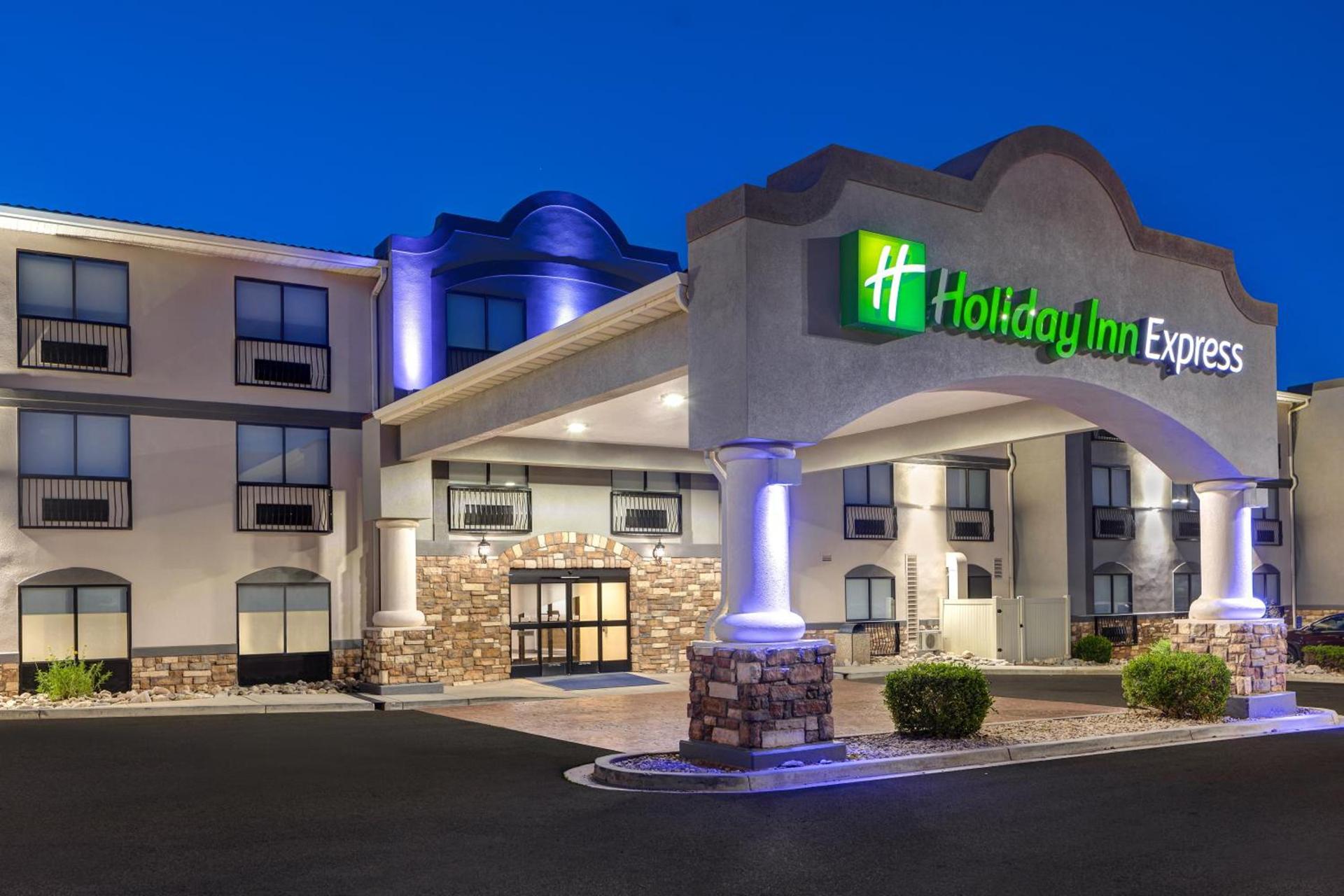 Holiday Inn Express Hotel & Suites Moab by IHG photo 1