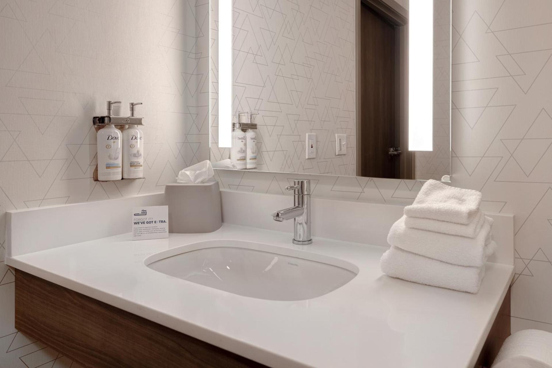 Holiday Inn Express Hotel & Suites Moab by IHG photo 12