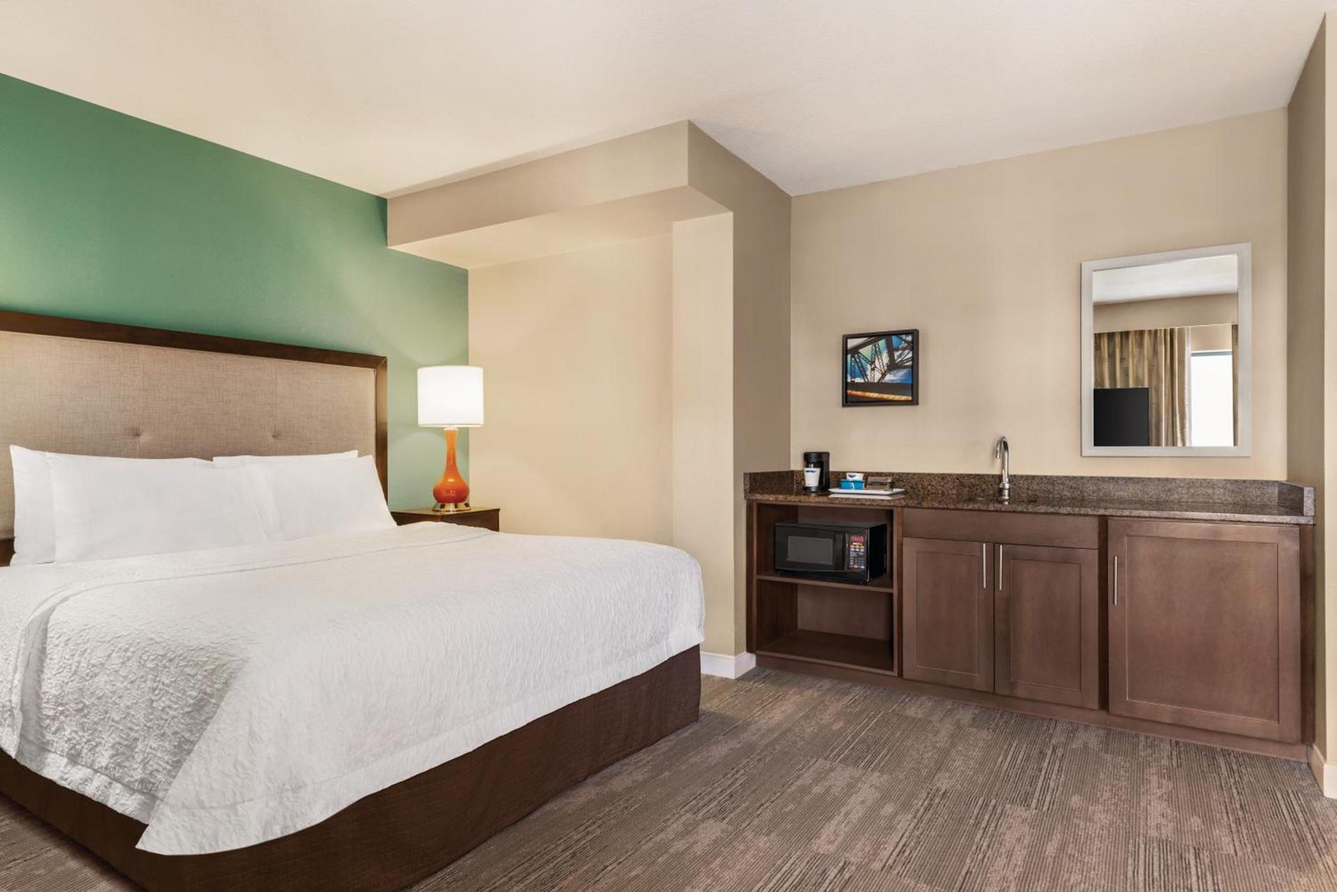 Hampton Inn and Suites New Orleans Convention Center photo 60