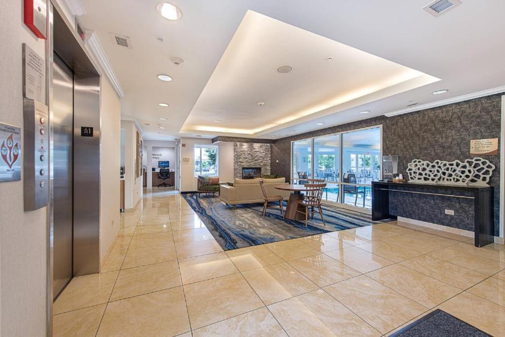 Fairfield Inn & Suites by Marriott Chicago Naperville photo 2