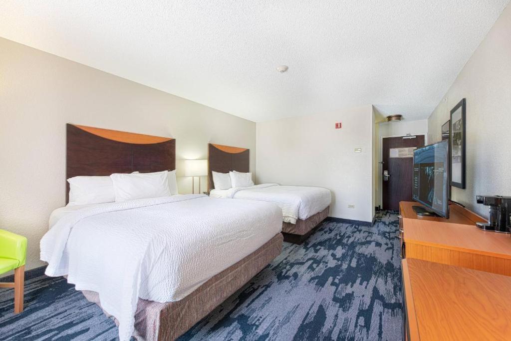 Fairfield Inn & Suites by Marriott Chicago Naperville photo 4