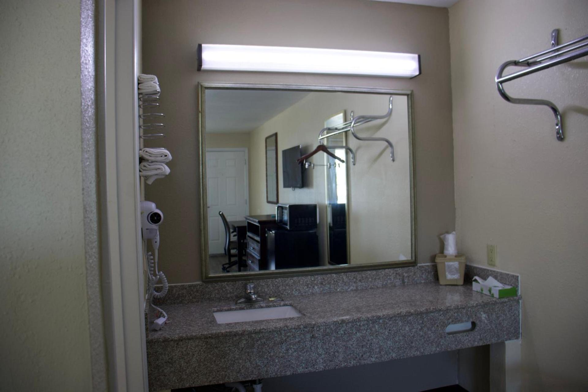 Legacy Inn - Cookeville photo 17