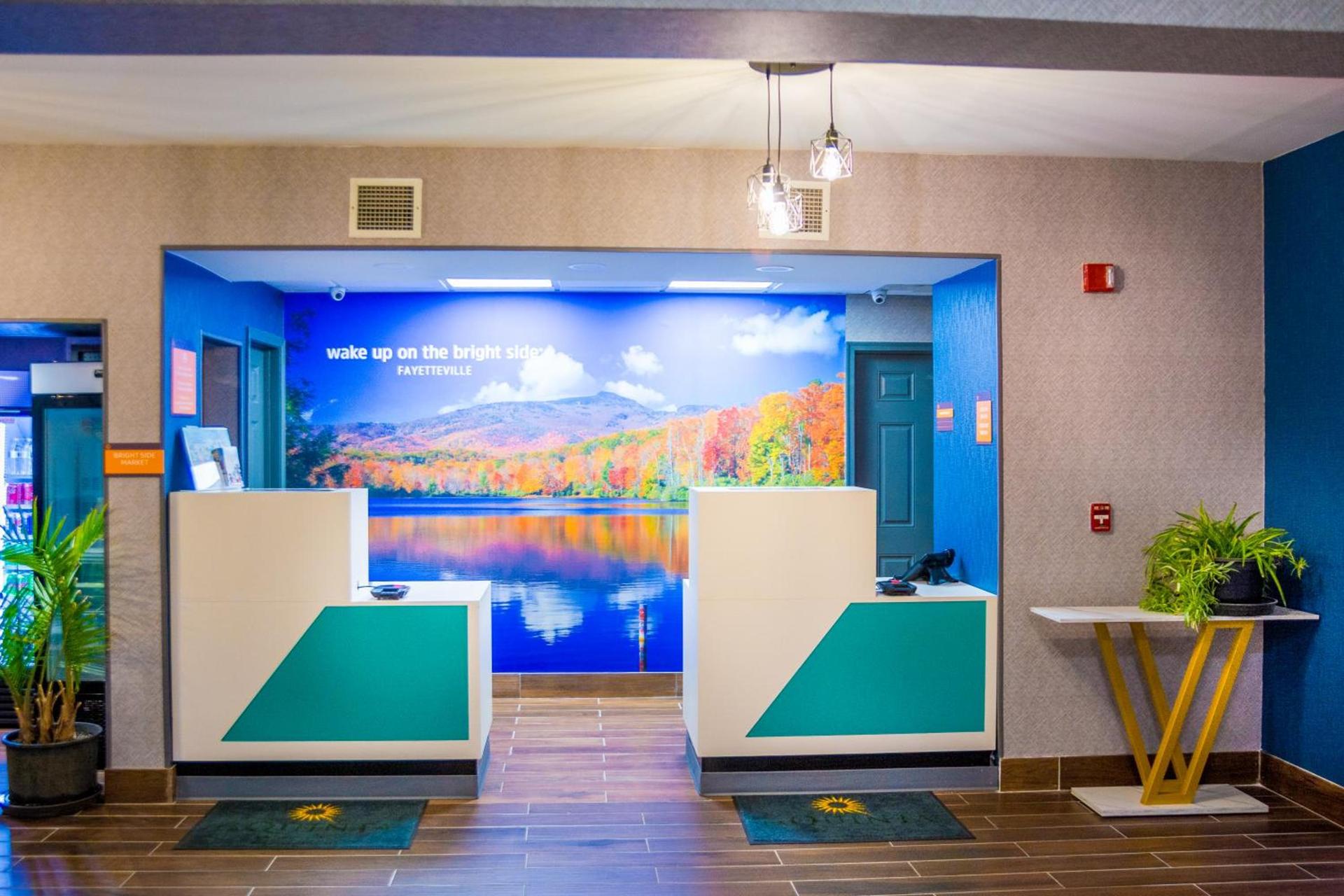 La Quinta Inn & Suites by Wyndham Fayetteville I-95 photo 29