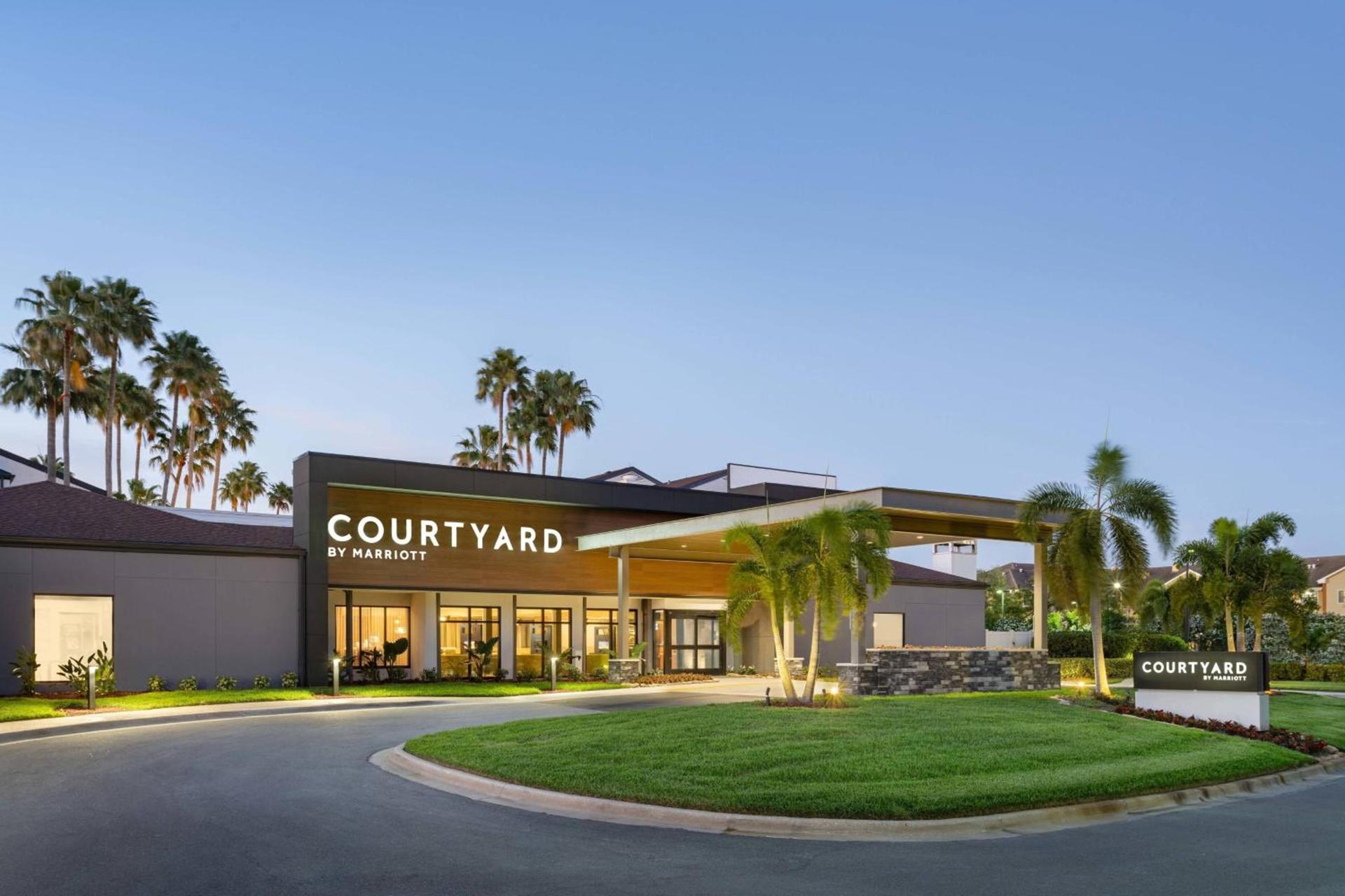 Courtyard St. Petersburg Clearwater photo 1