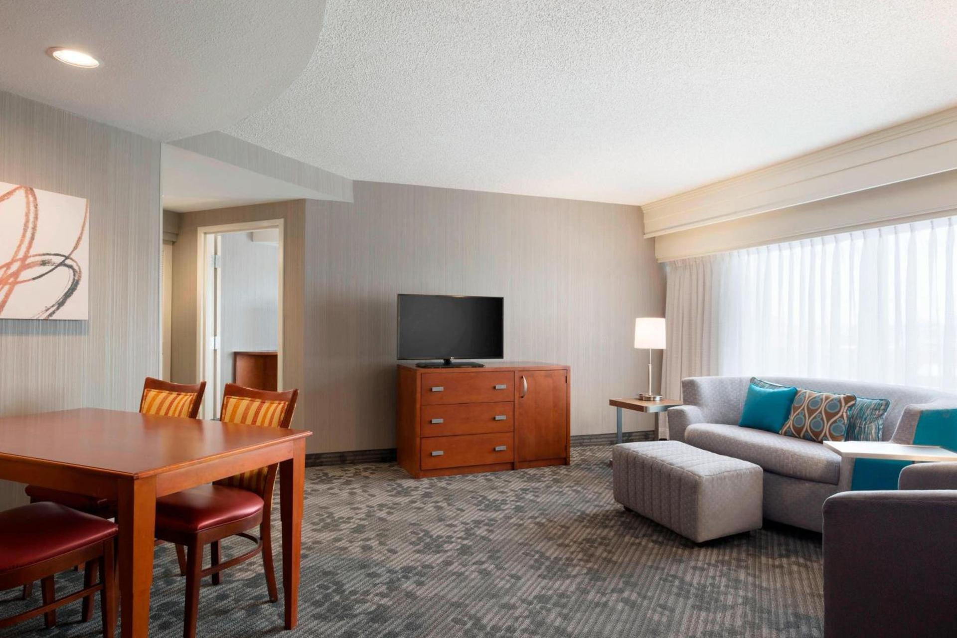 Courtyard by Marriott Fort Smith Downtown photo 13