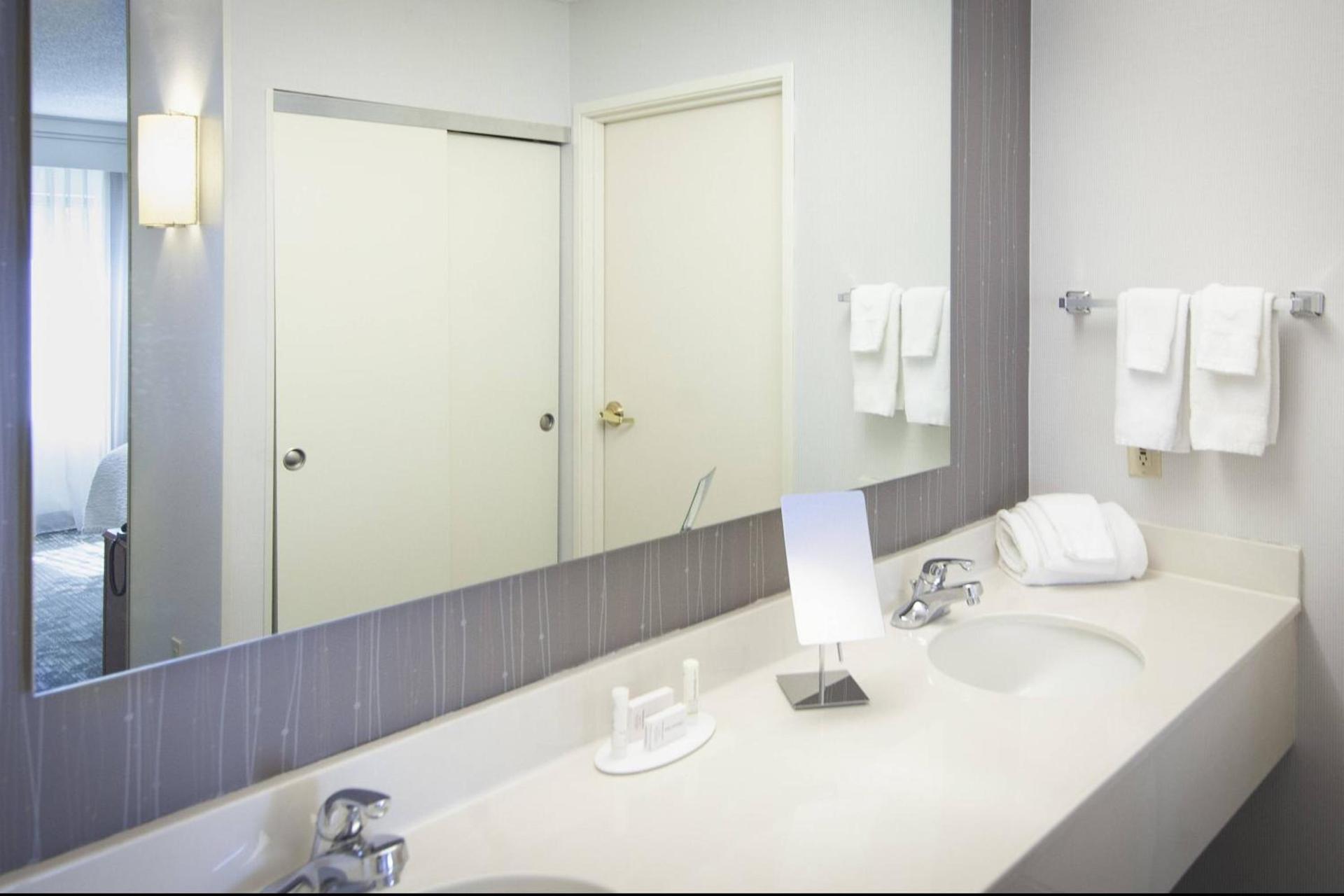 Courtyard by Marriott Valdosta photo 25