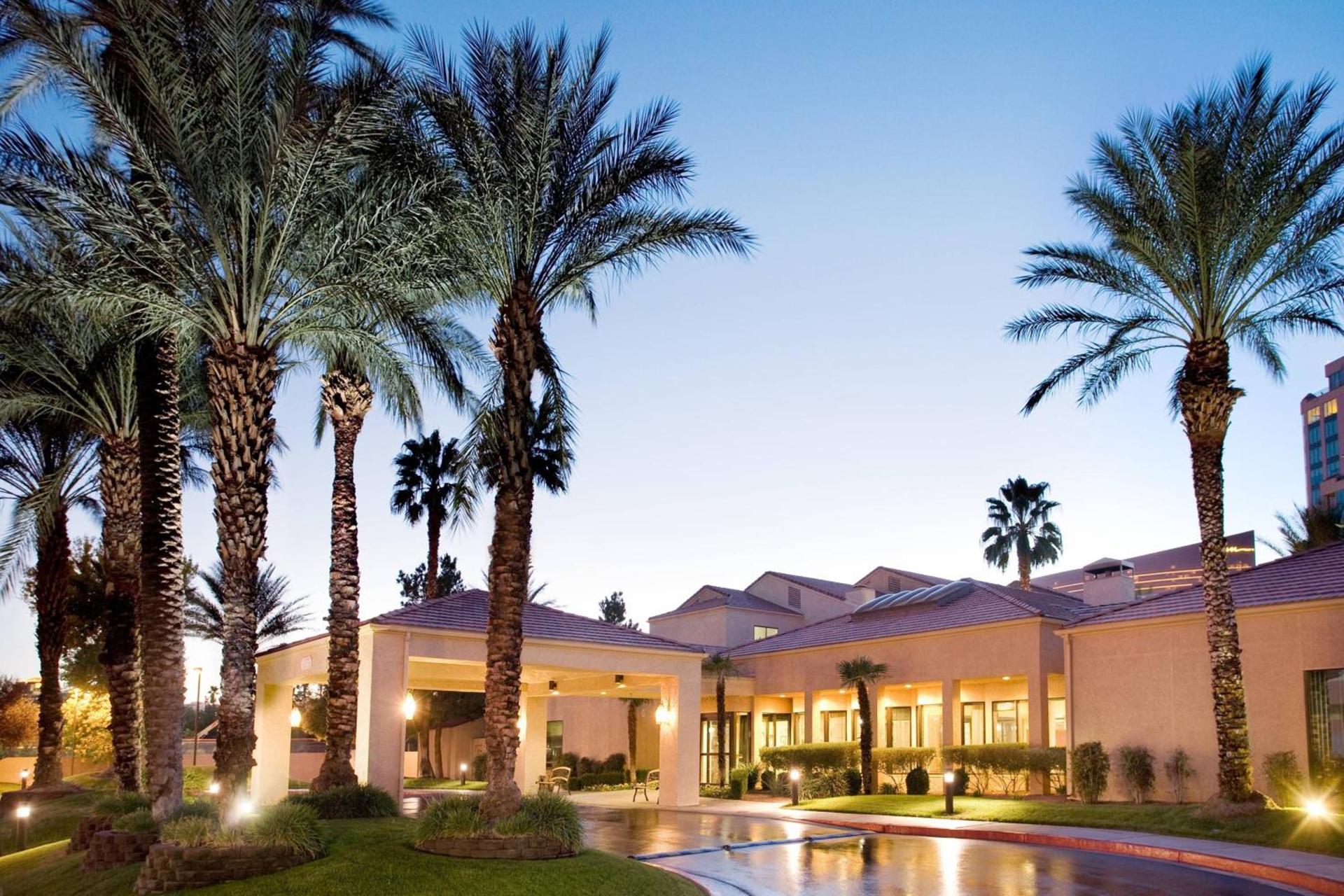 Courtyard by Marriott Las Vegas Convention Center photo 1