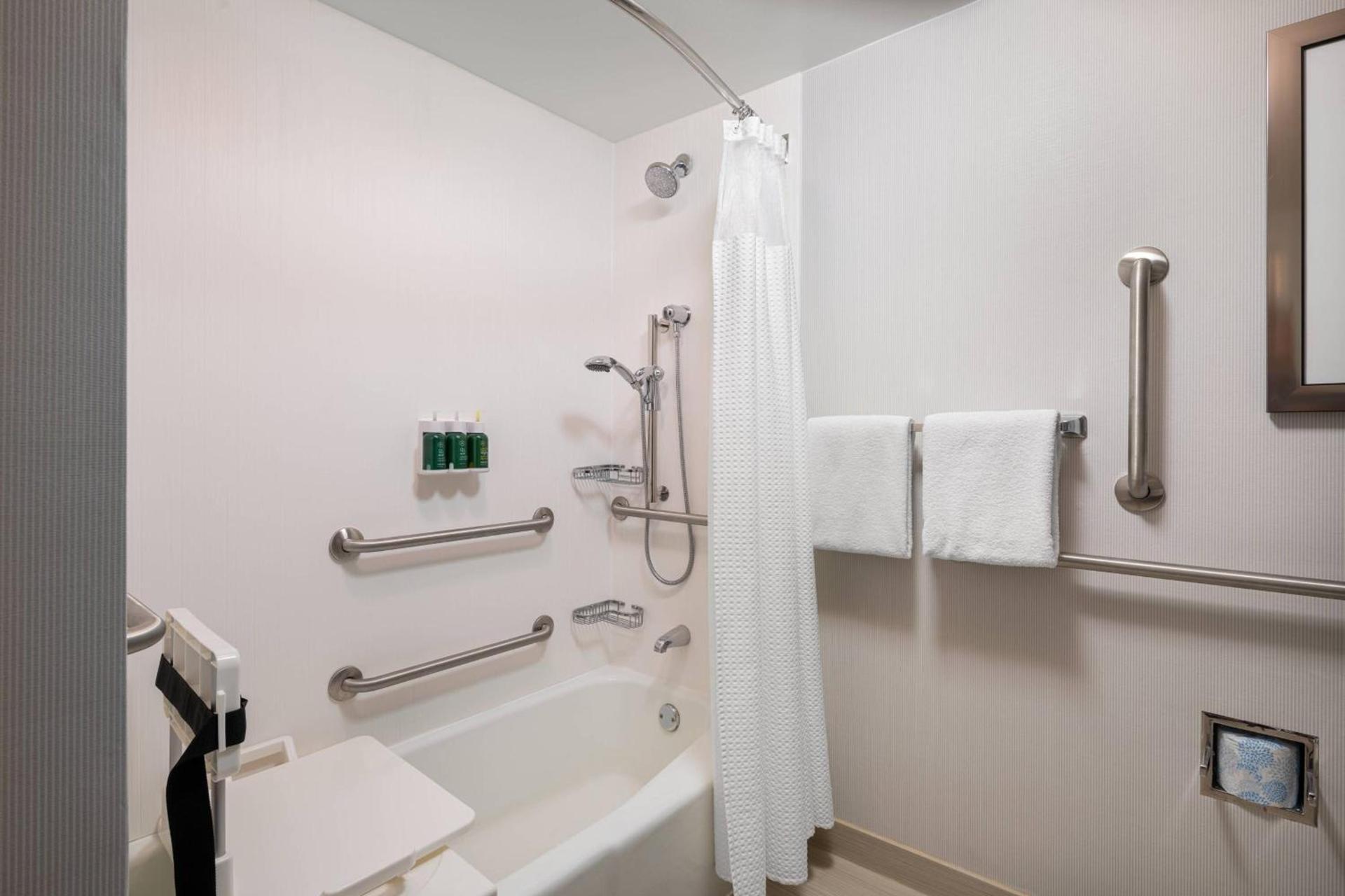 Courtyard by Marriott Las Vegas Convention Center photo 16