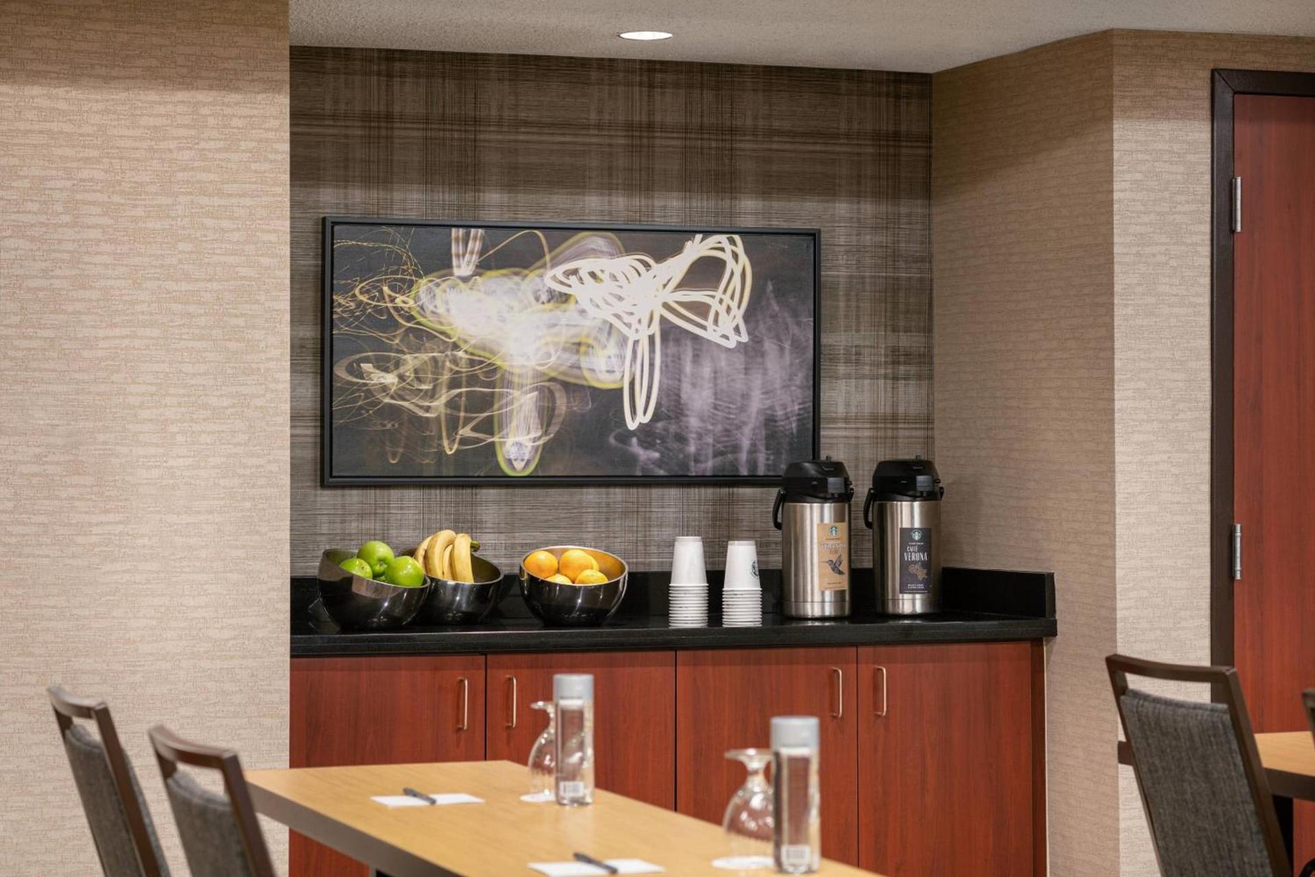 Courtyard by Marriott Las Vegas Convention Center photo 31
