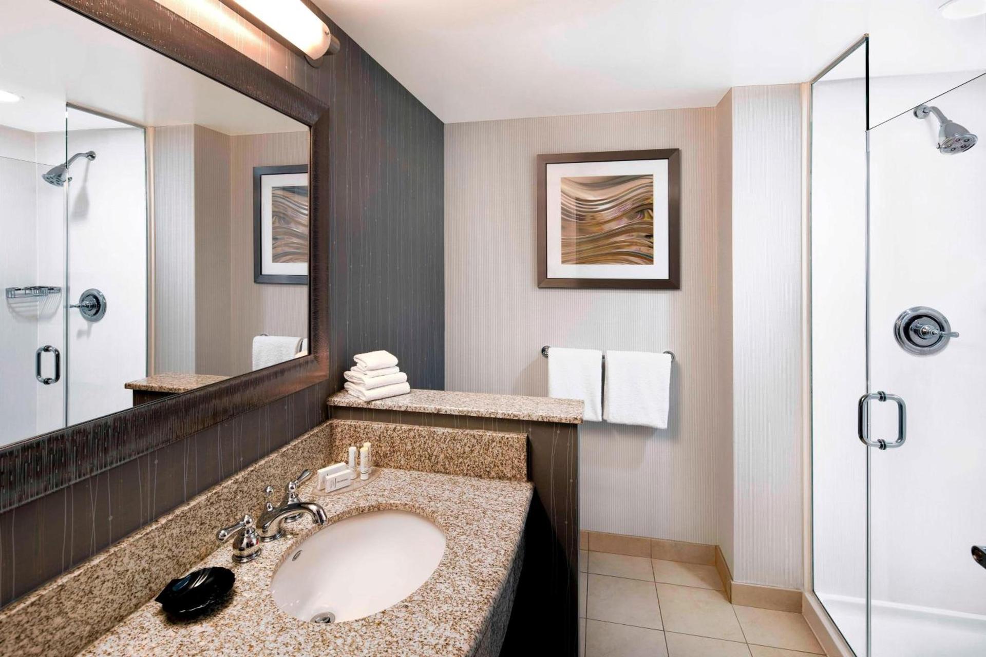 Courtyard by Marriott Indianapolis Downtown photo 17