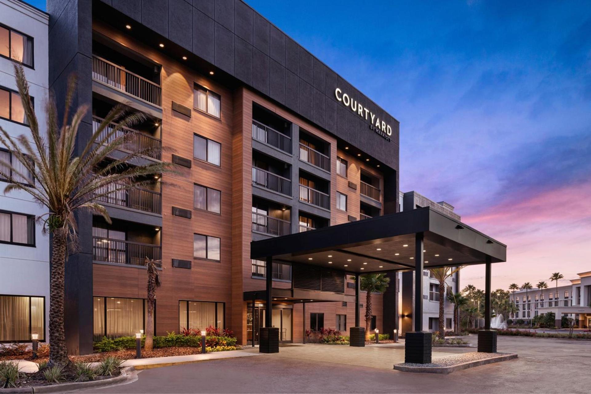Courtyard by Marriott Jacksonville Butler Boulevard photo 3