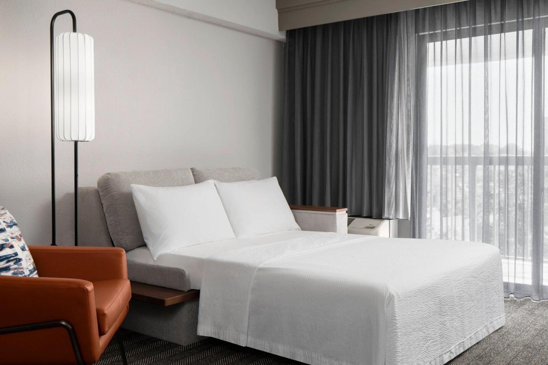 Courtyard by Marriott Jacksonville Butler Boulevard photo 12