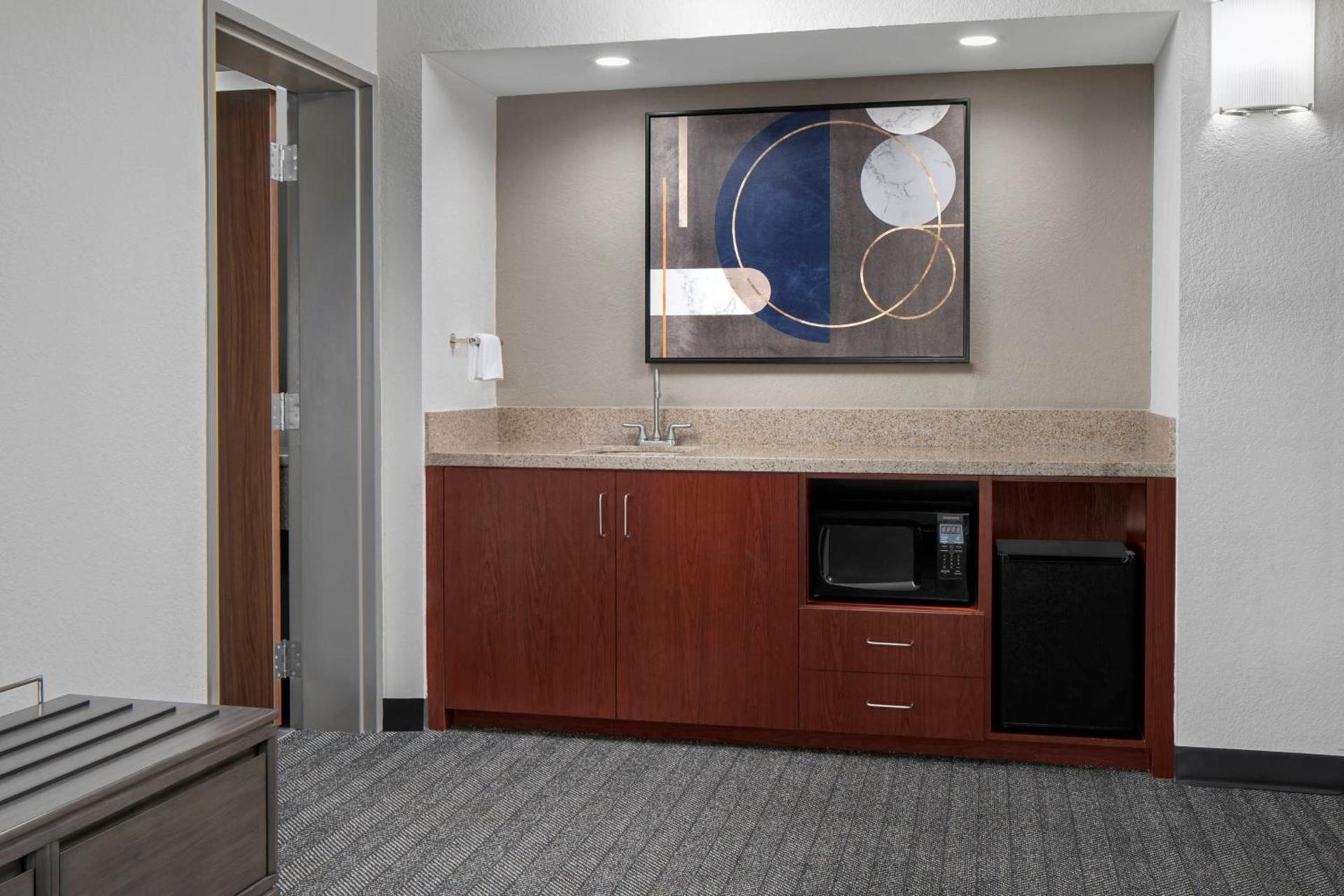 Courtyard by Marriott Jacksonville Butler Boulevard photo 14