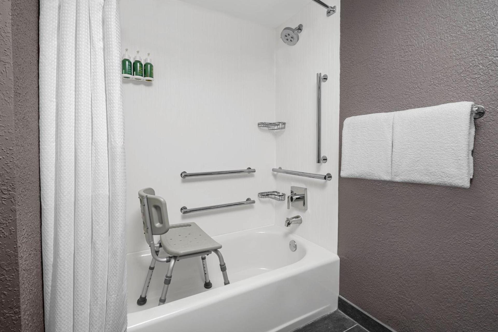 Courtyard by Marriott Jacksonville Butler Boulevard photo 18