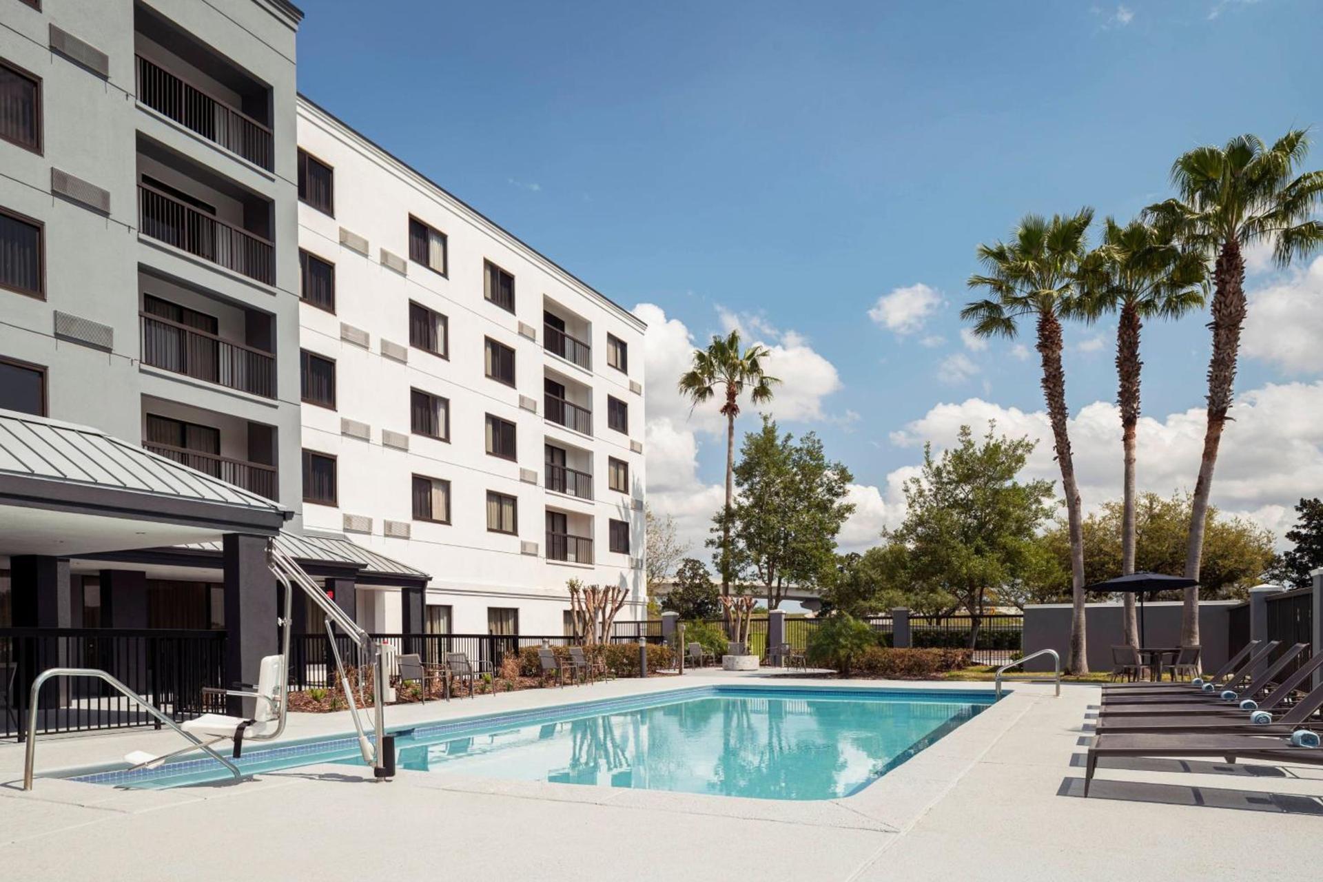 Courtyard by Marriott Jacksonville Butler Boulevard photo 30