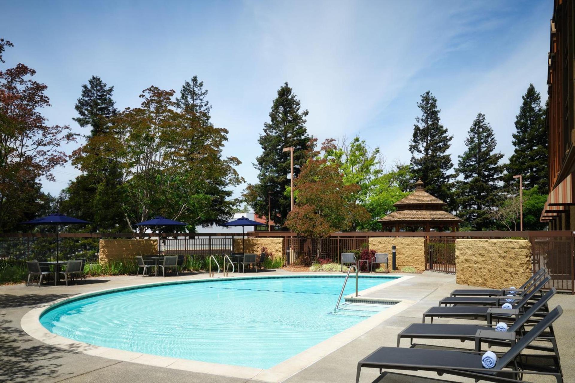 Courtyard by Marriott Santa Rosa photo 26