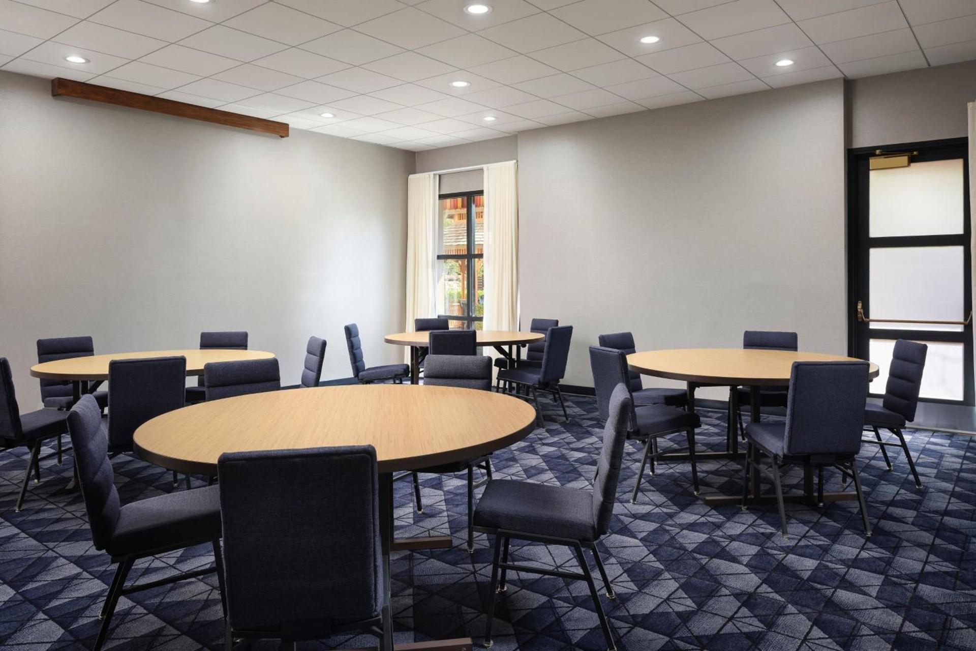 Courtyard by Marriott Santa Rosa photo 28