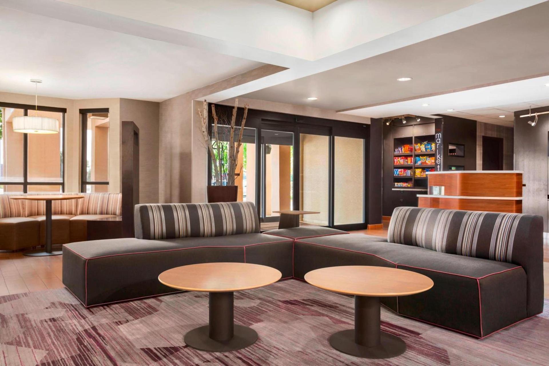 Courtyard by Marriott Springfield photo 5