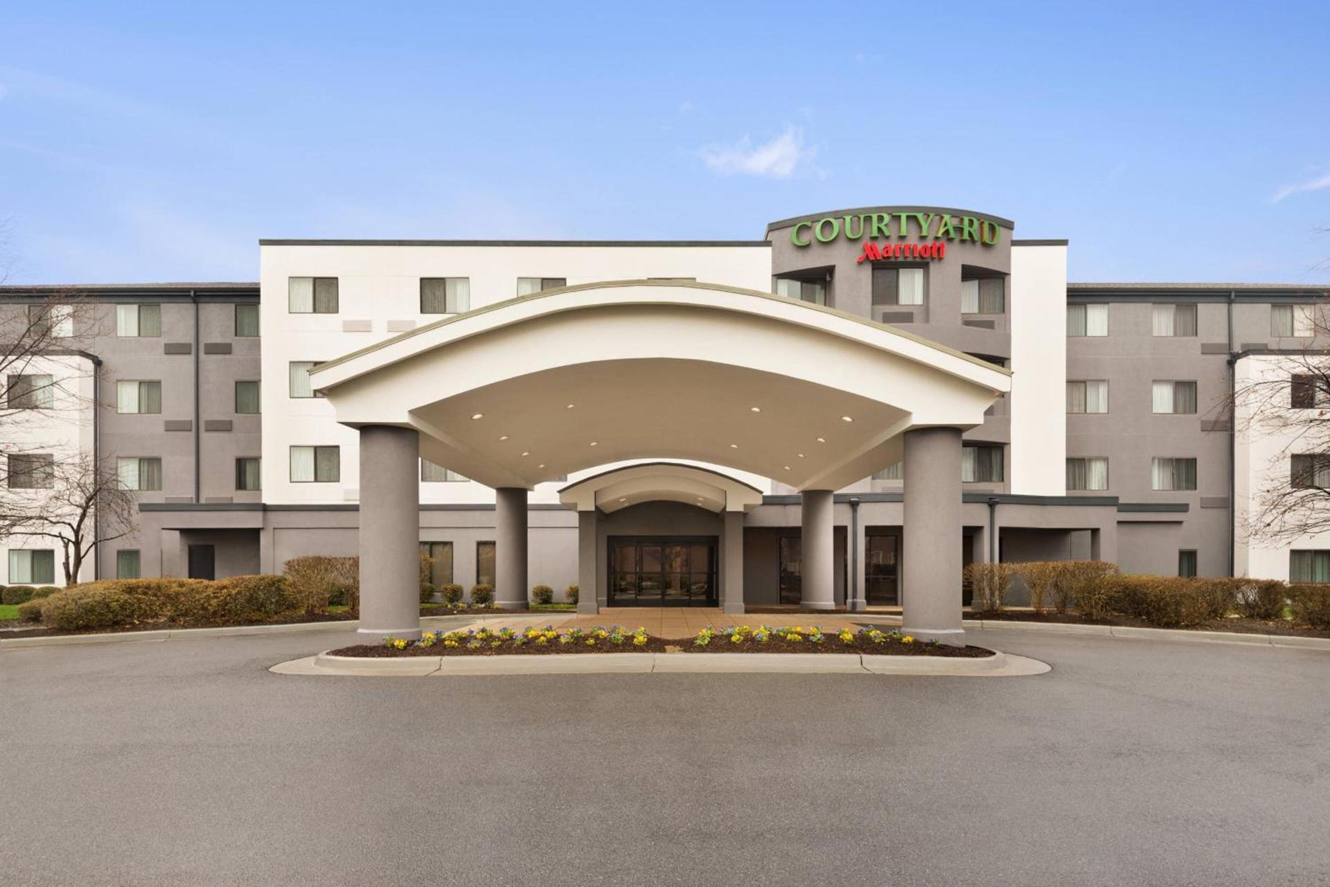 Courtyard by Marriott Potomac Mills Woodbridge photo 2