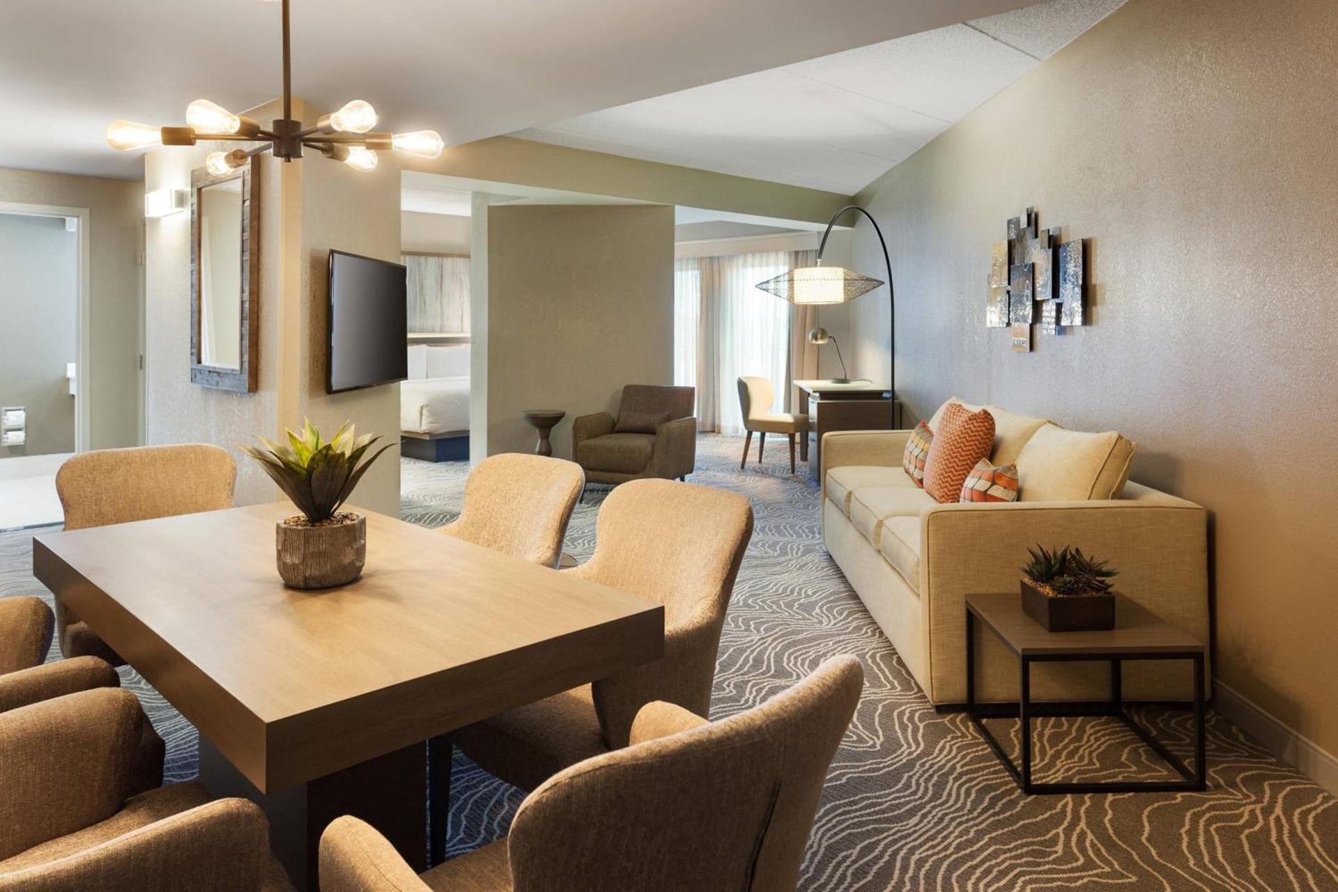 Marriott Savannah Riverfront photo 19
