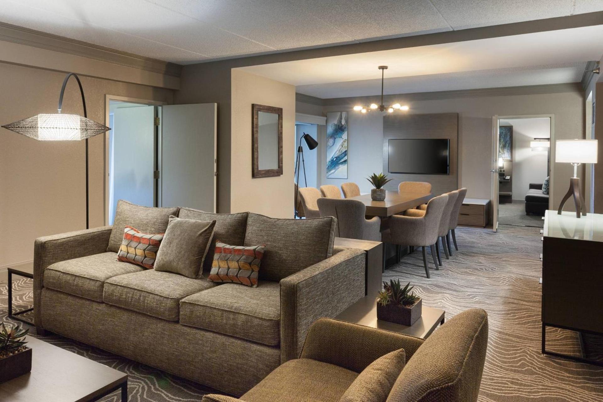 Marriott Savannah Riverfront photo 20