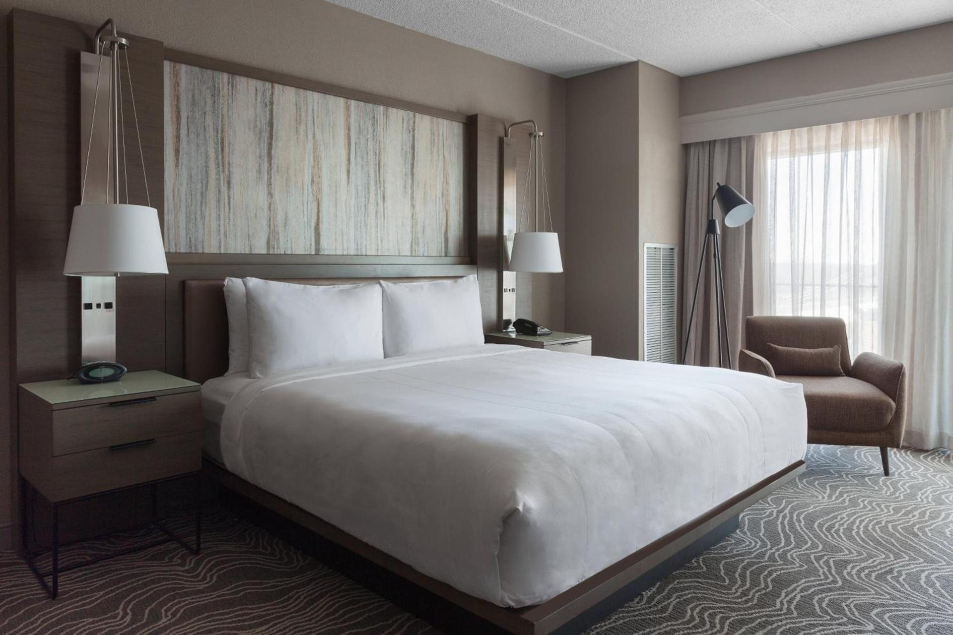 Marriott Savannah Riverfront photo 21