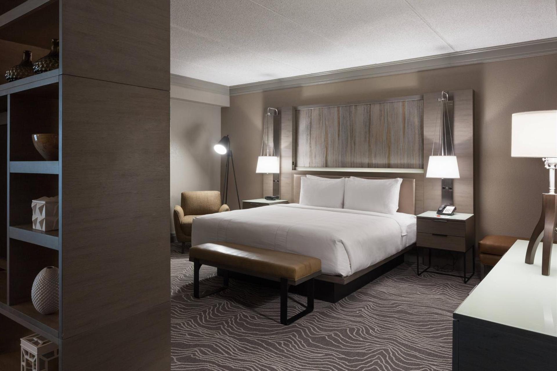 Marriott Savannah Riverfront photo 23